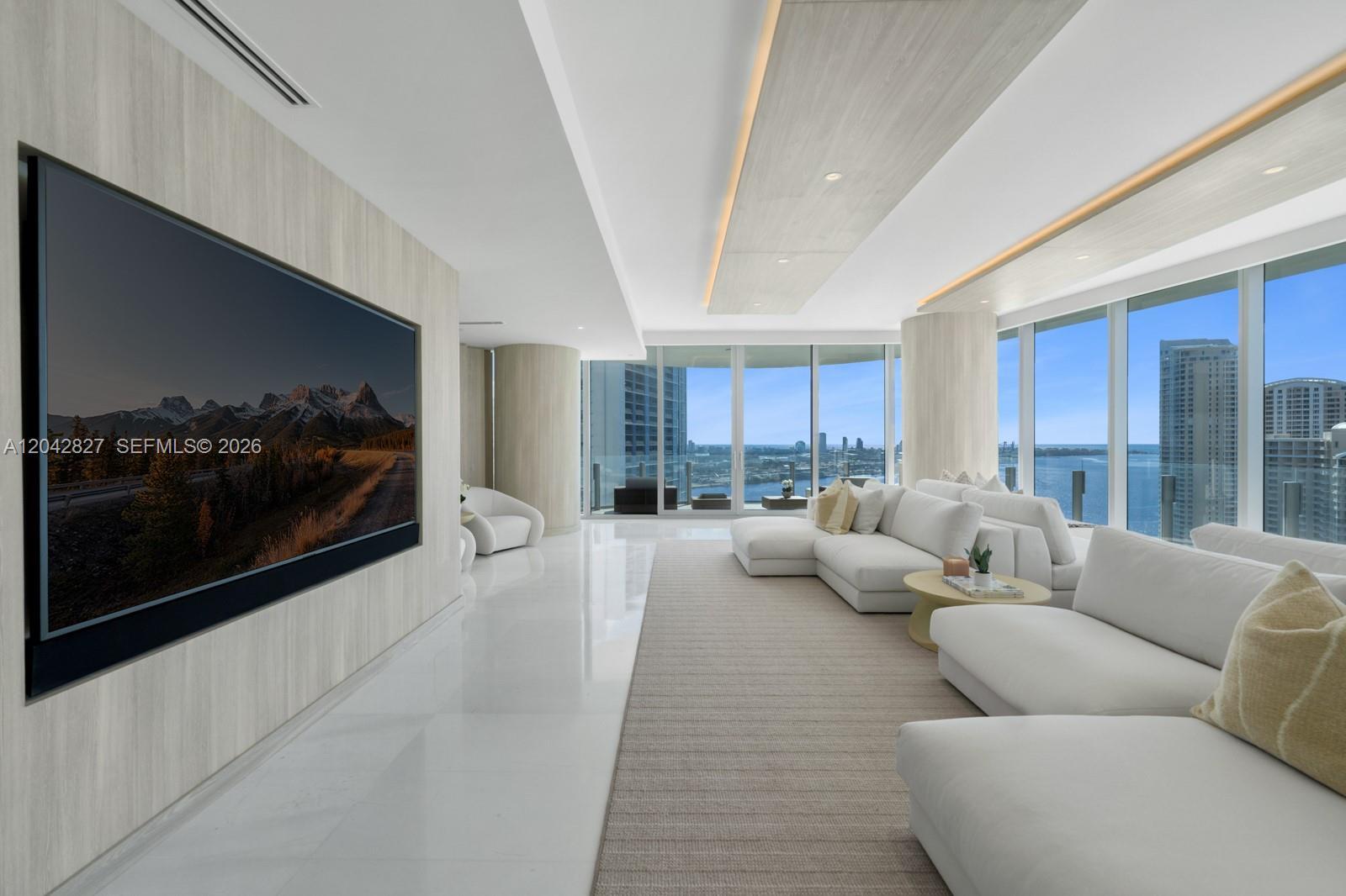 300 Biscayne Boulevard Way # 2701, Miami FL 33131 photo 3
