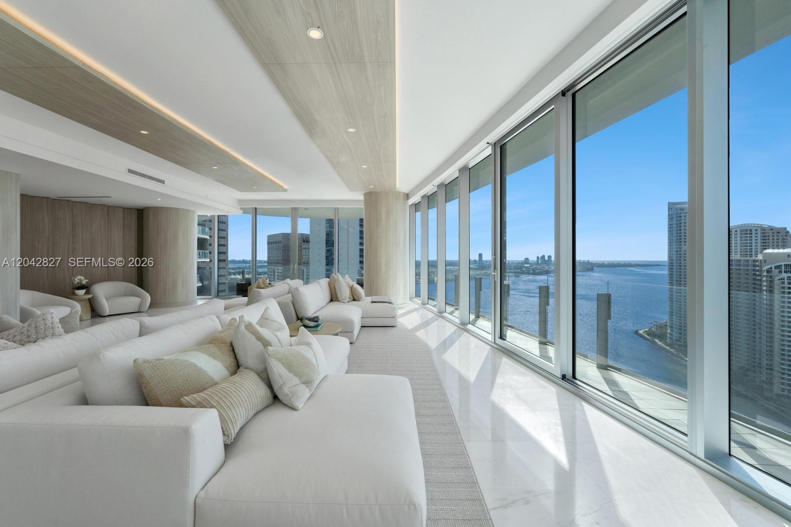 300 Biscayne Boulevard Way # 2701, Miami FL 33131 photo 4