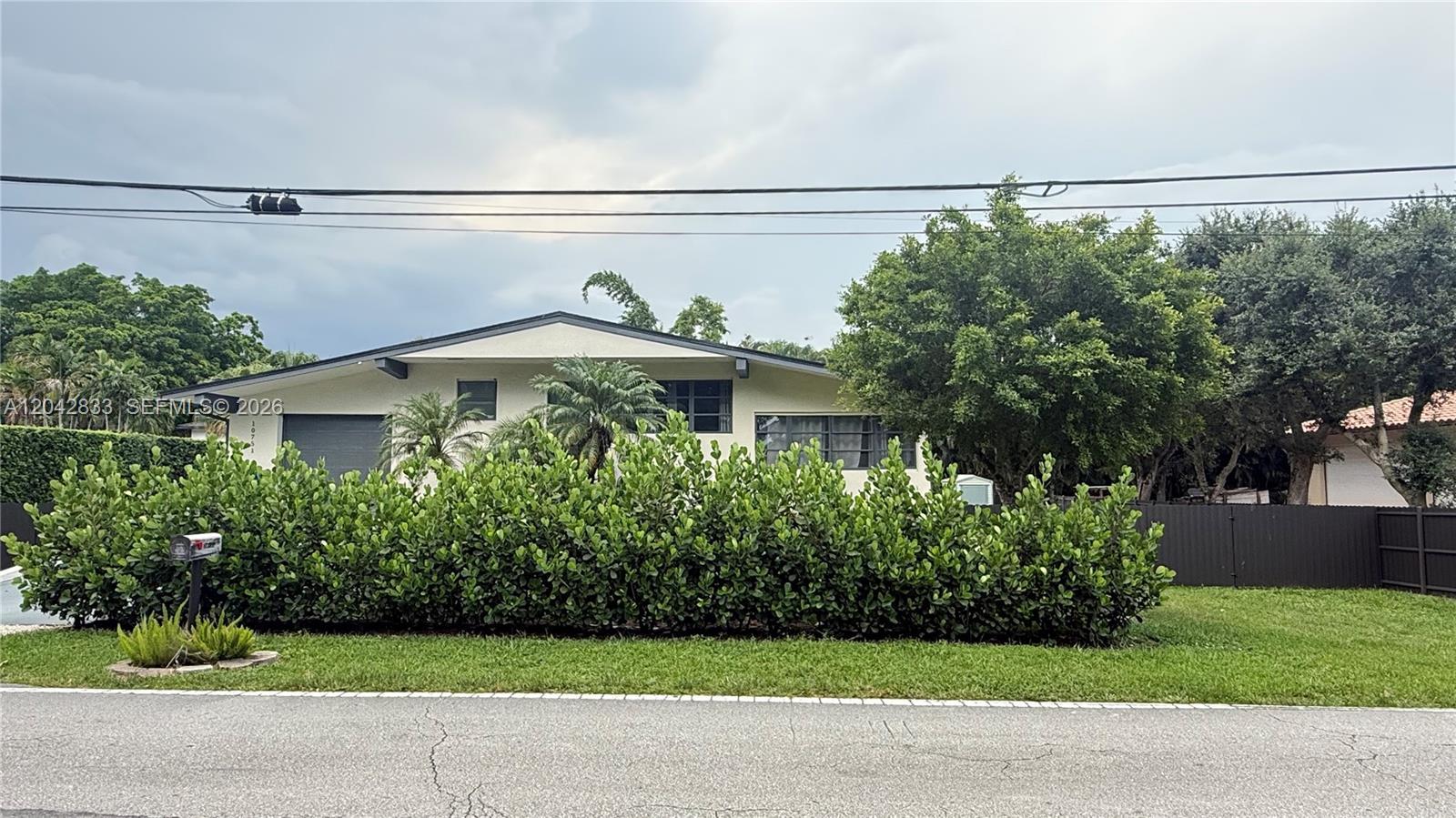 10751 SW 48th St, Davie FL 33328 photo 3