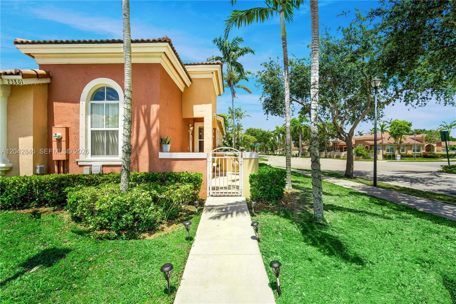 23801 SW 109th Pl, Homestead FL 33032 photo 2