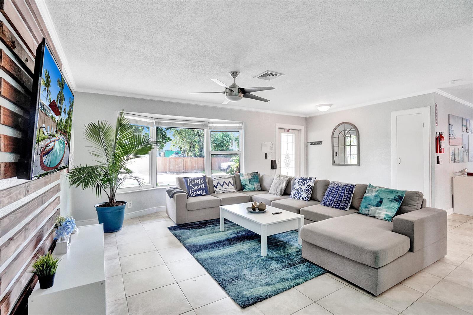 1516 Scott Street, Hollywood FL 33020 photo 2