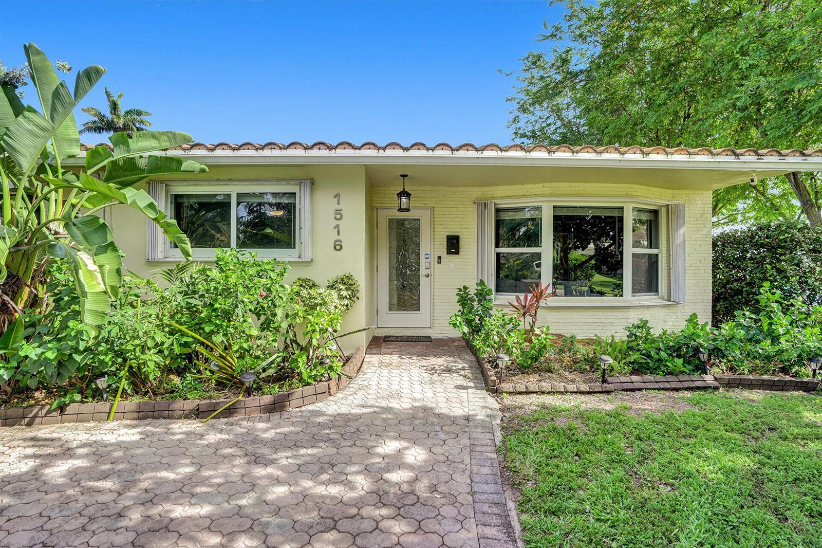 1516 Scott Street, Hollywood FL 33020
