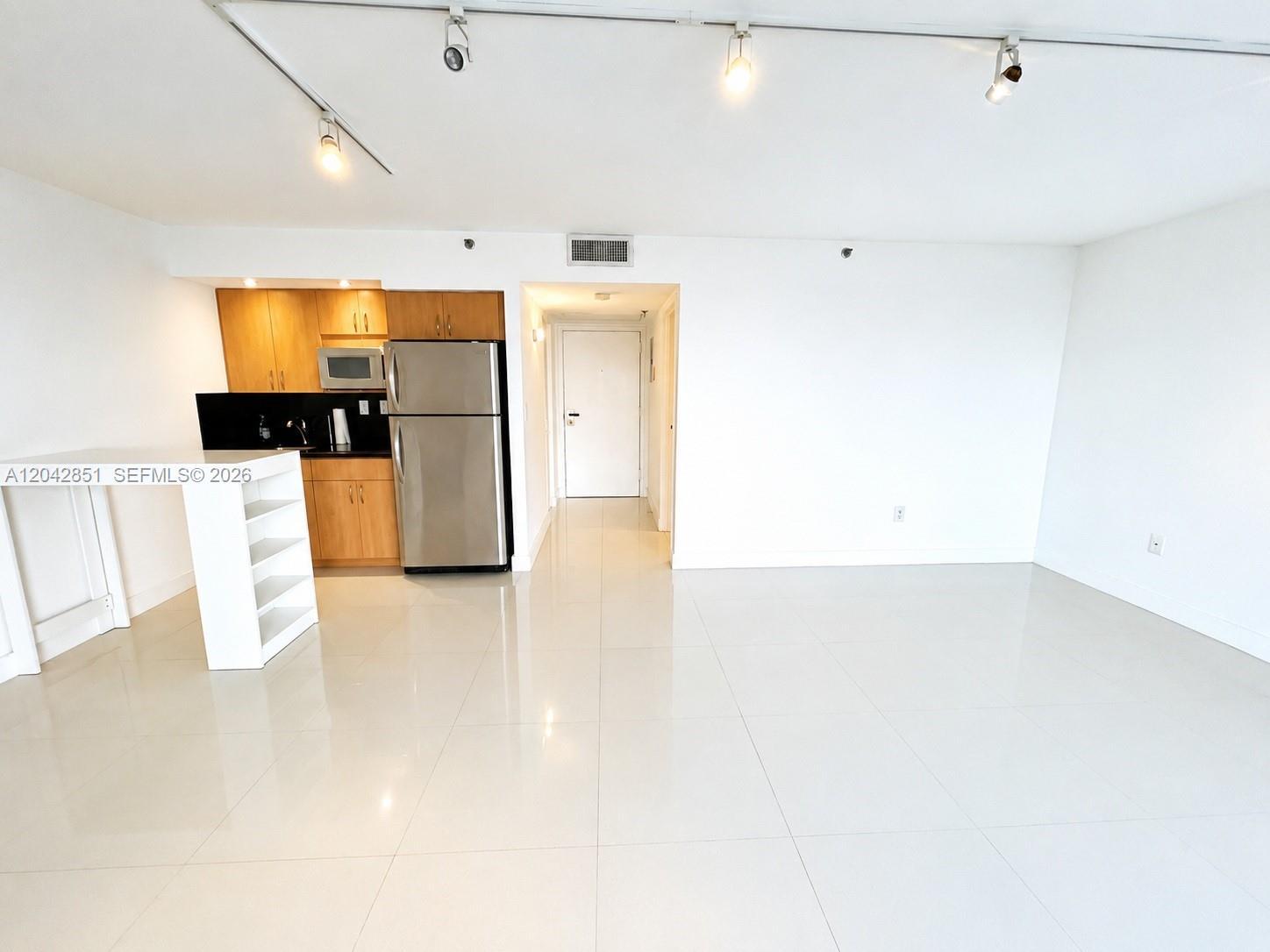 555 NE 15th St # 403, Miami FL 33132 photo 3