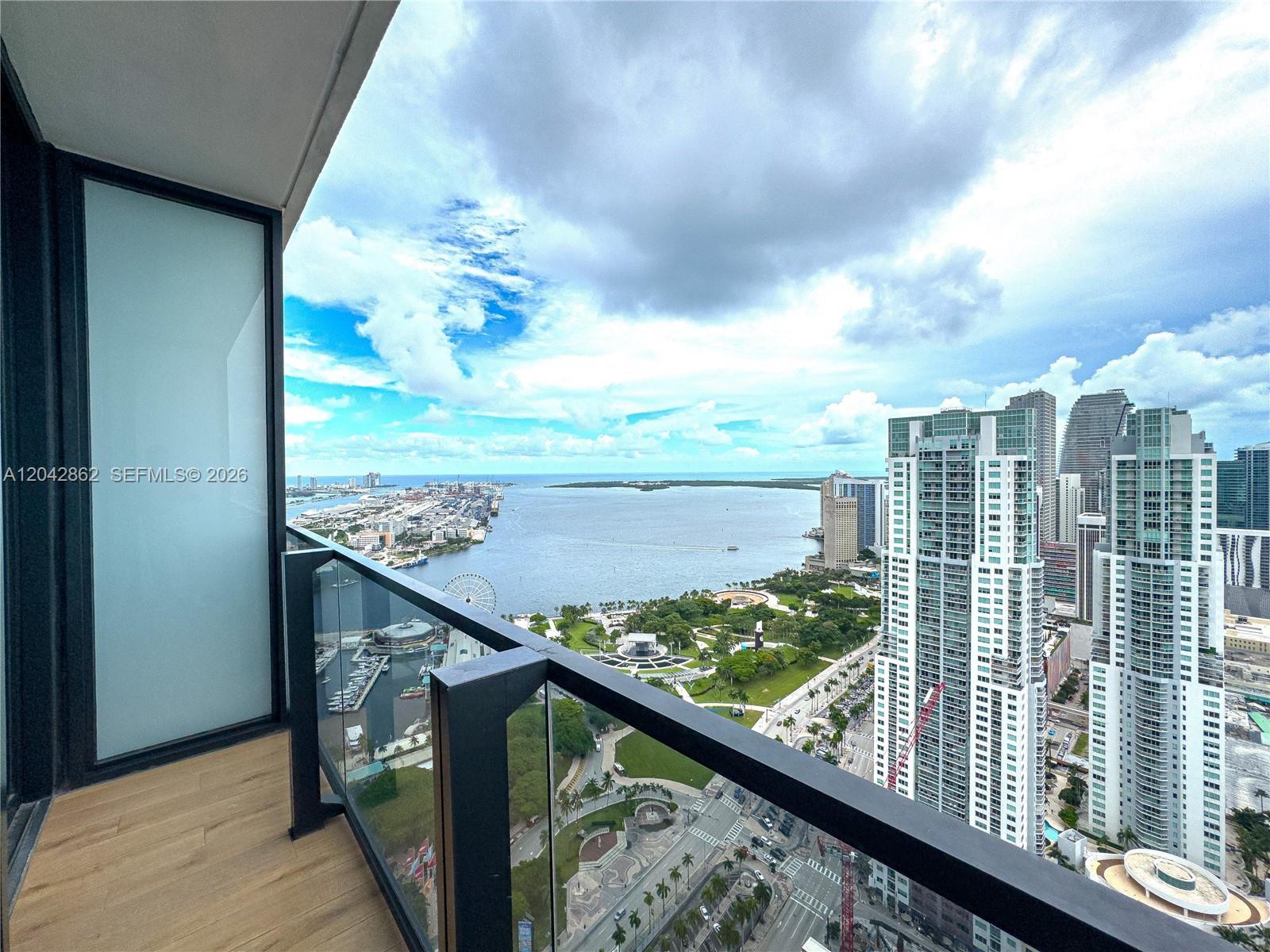 398 NE 5th St # 4316, Miami FL 33132 photo 2