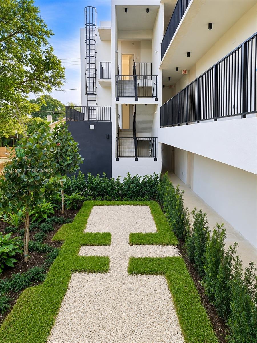 8106 NE 1st Ave # 5, Miami FL 33138 photo 4