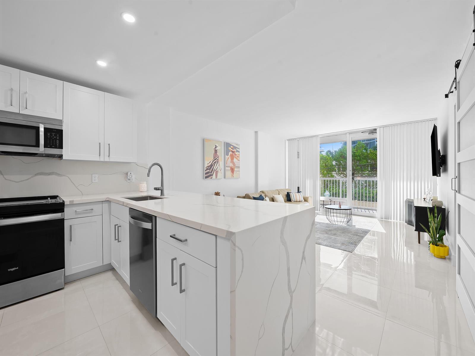 2200 NE 33rd Avenue # 2d, Fort Lauderdale FL 33305 photo 3