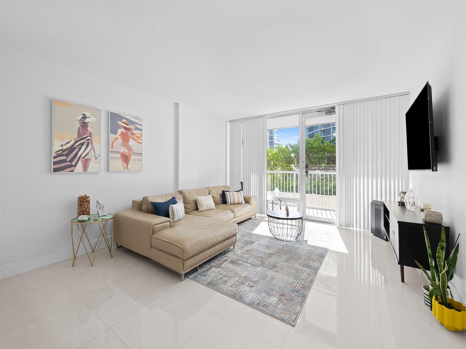 2200 NE 33rd Avenue # 2d, Fort Lauderdale FL 33305