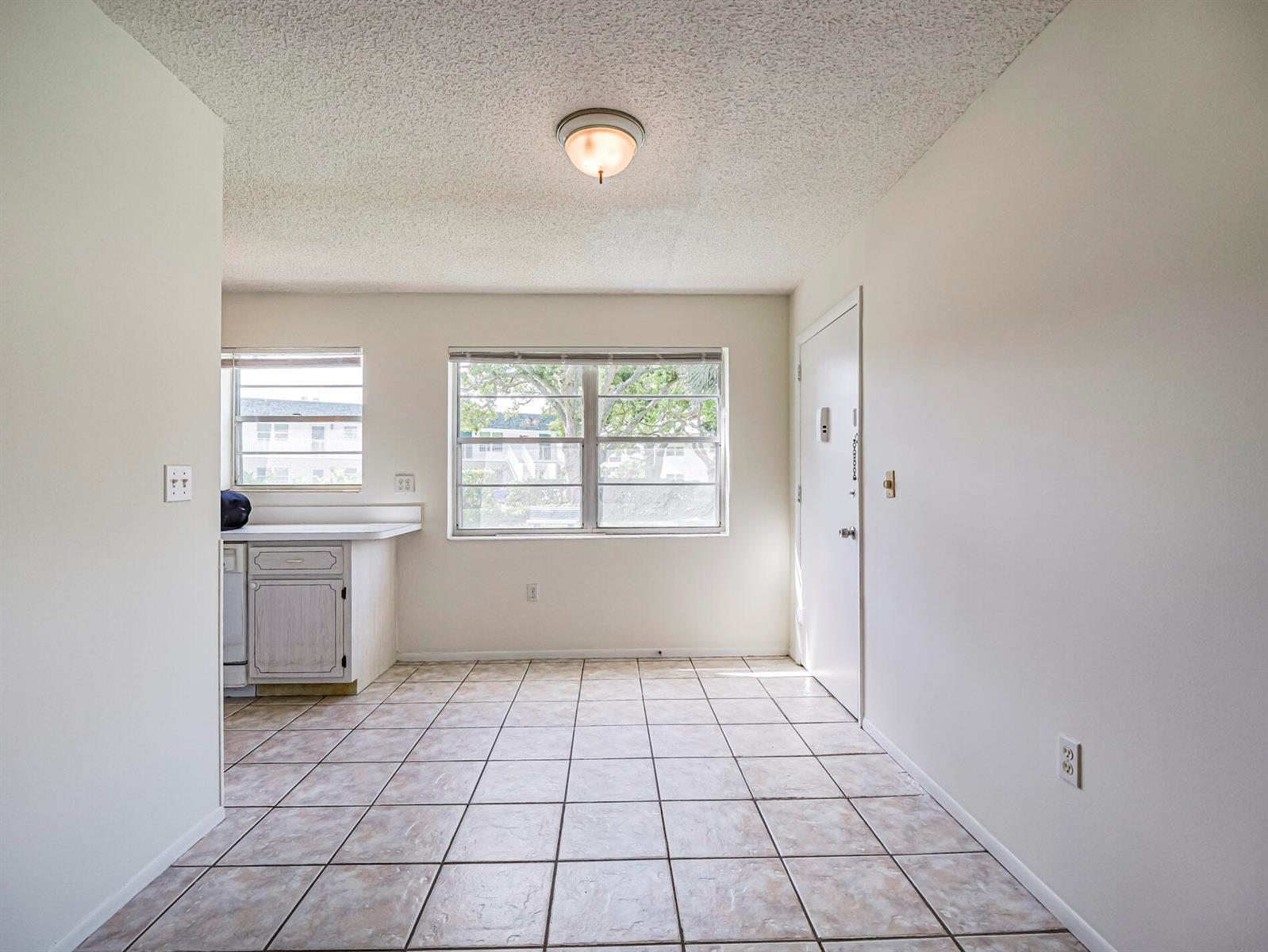 2800 Indian River Boulevard, Vero Beach FL 32960 photo 3