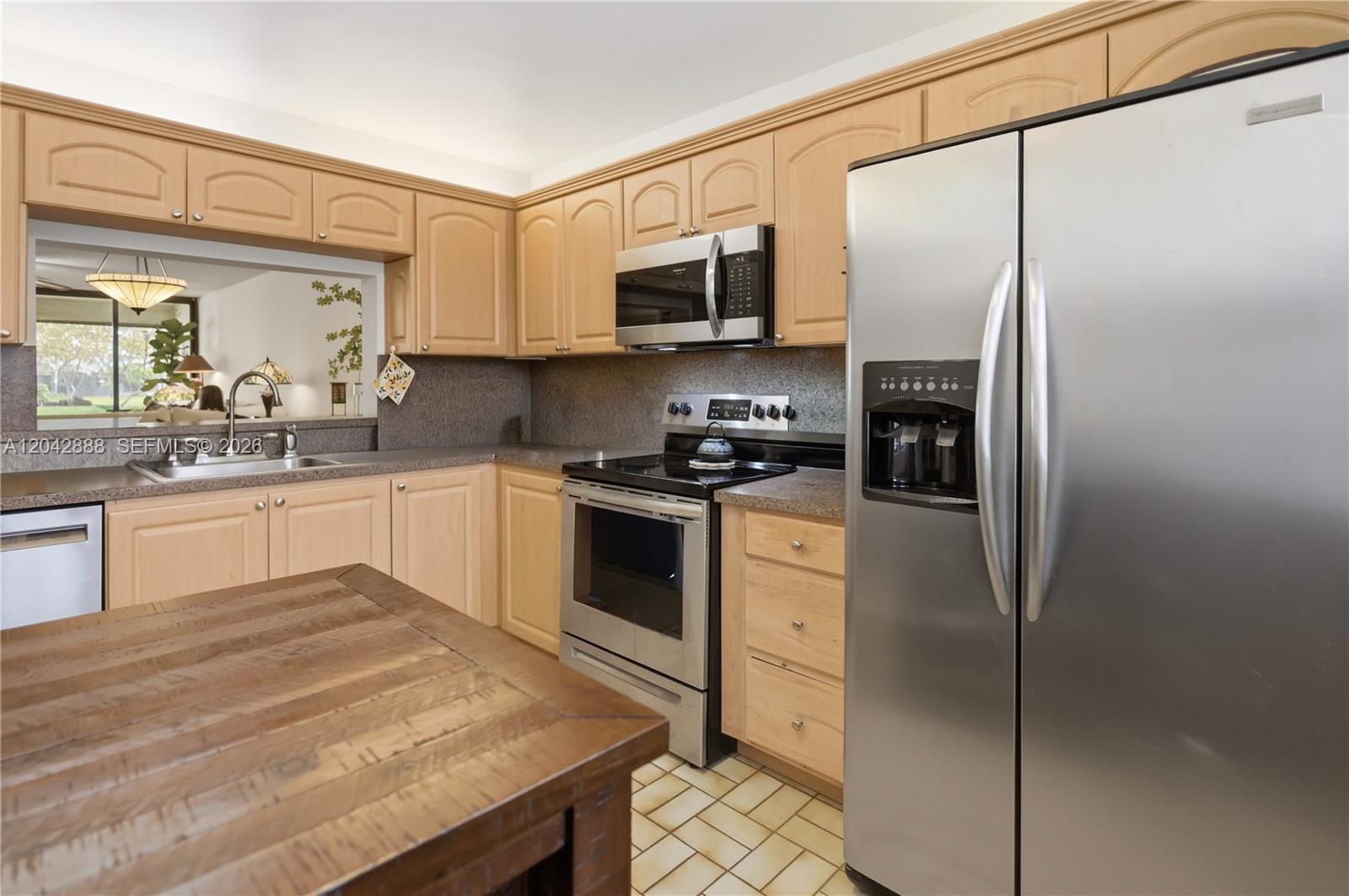 11230 Taft St # 11230, Pembroke Pines FL 33026 photo 5
