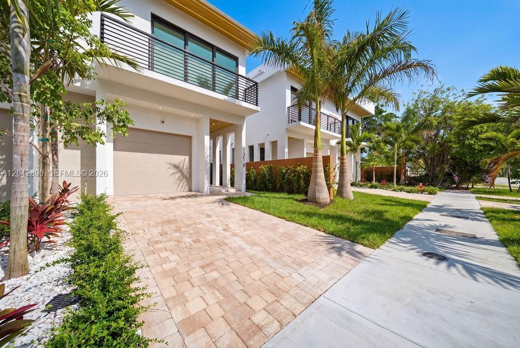 1316 NE 16th Ter # A, Fort Lauderdale FL 33304 photo 2