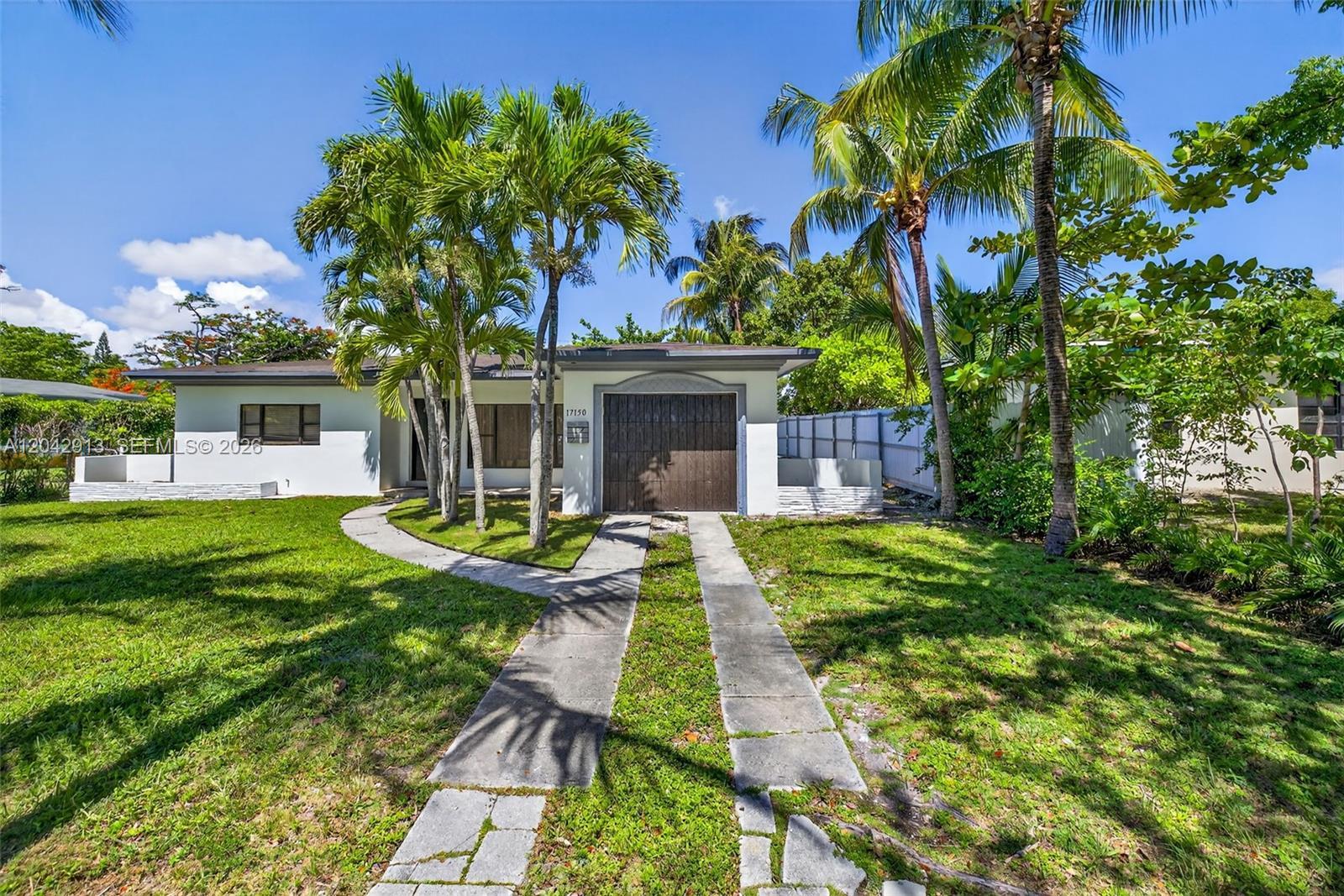 North Miami Beach, FL 33162 photo 2