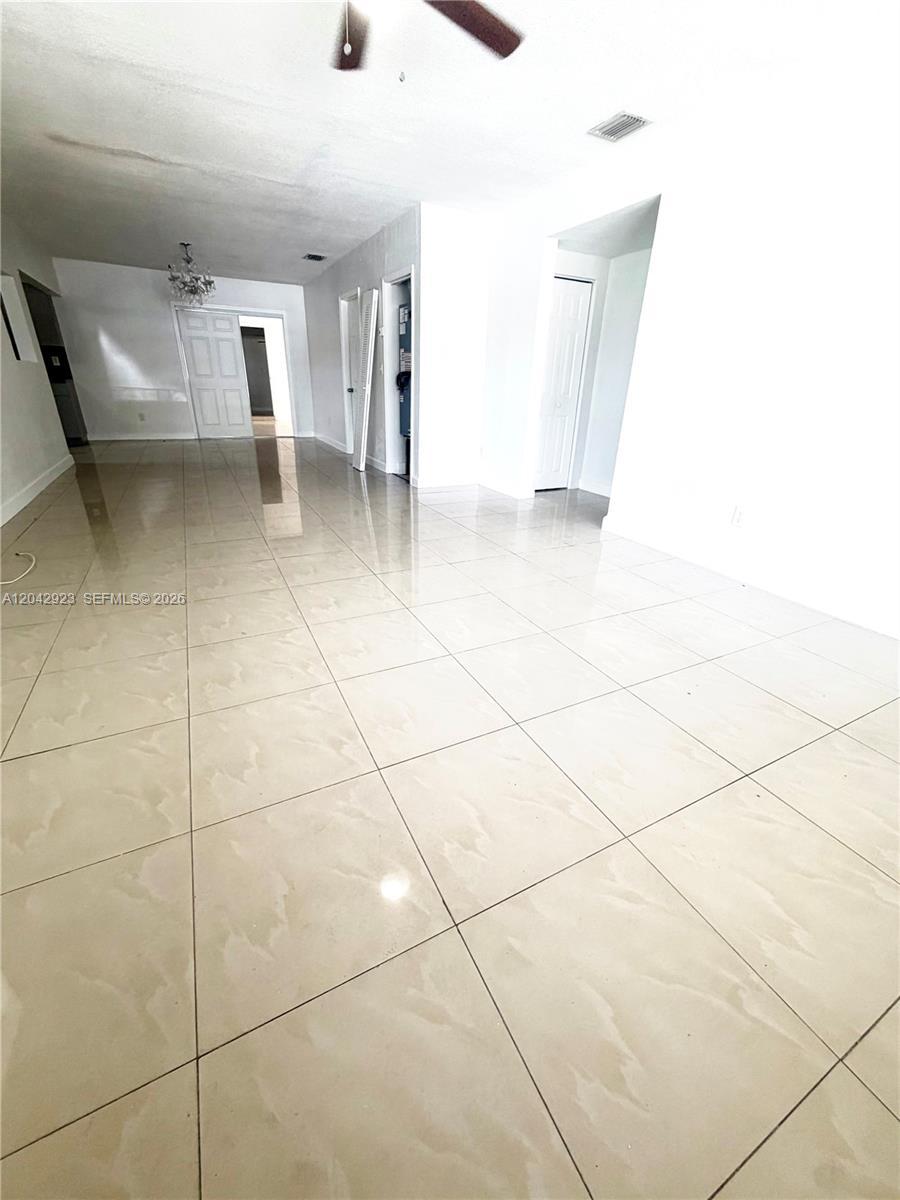 Miami, FL 33125 photo 3