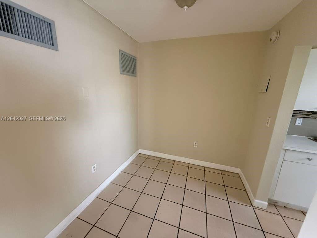 1255 W 49th Pl # H202, Hialeah FL 33012 photo 2