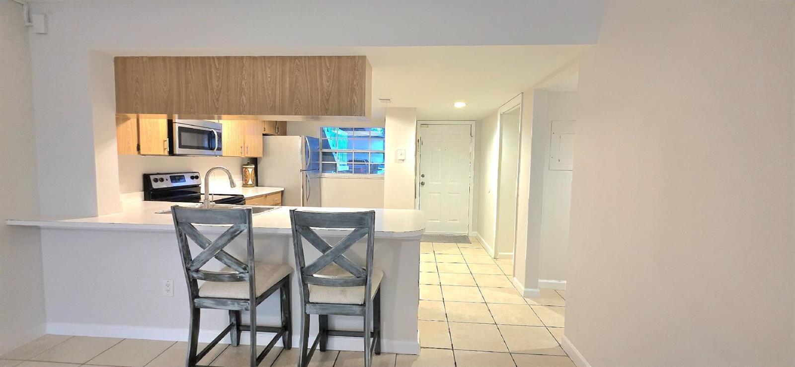 1503 Palm Beach Trace Drive, Royal Palm Beach FL 33411 photo 2