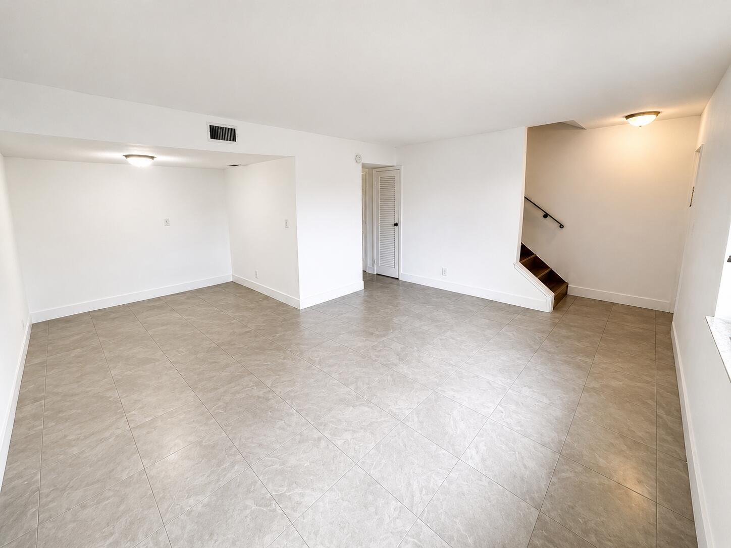 5728 5728 Blueberry Ct, Unit #38 Circle, Lauderhill FL 33313 photo 5