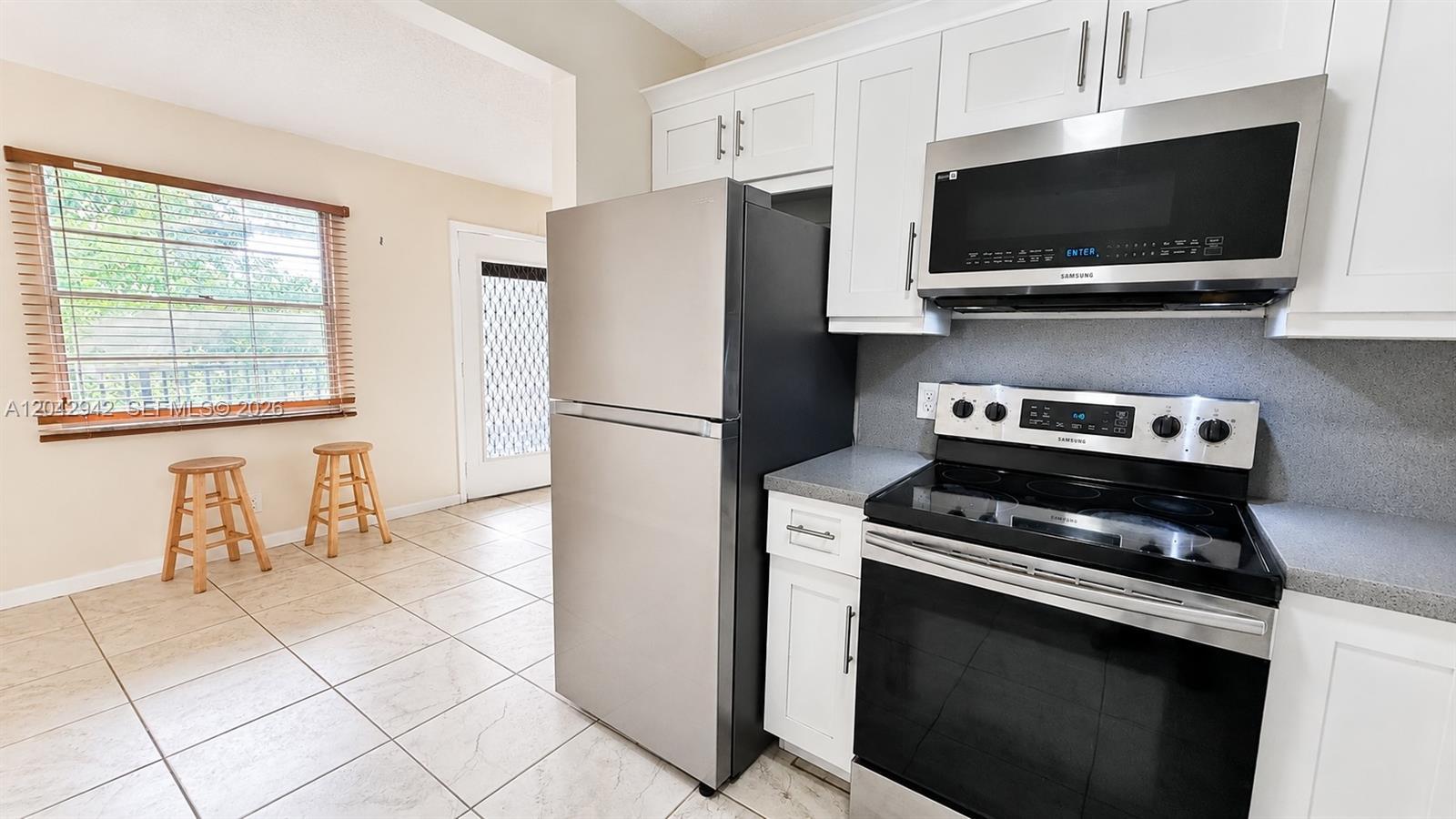301 SW 135th Ave # 317C, Pembroke Pines FL 33027 photo 2