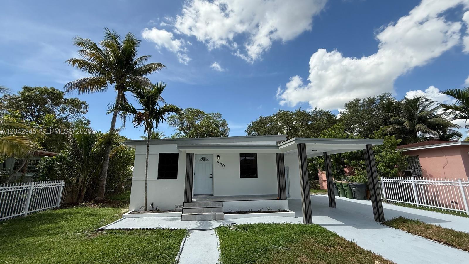 980 NE 146th St, North Miami FL 33161