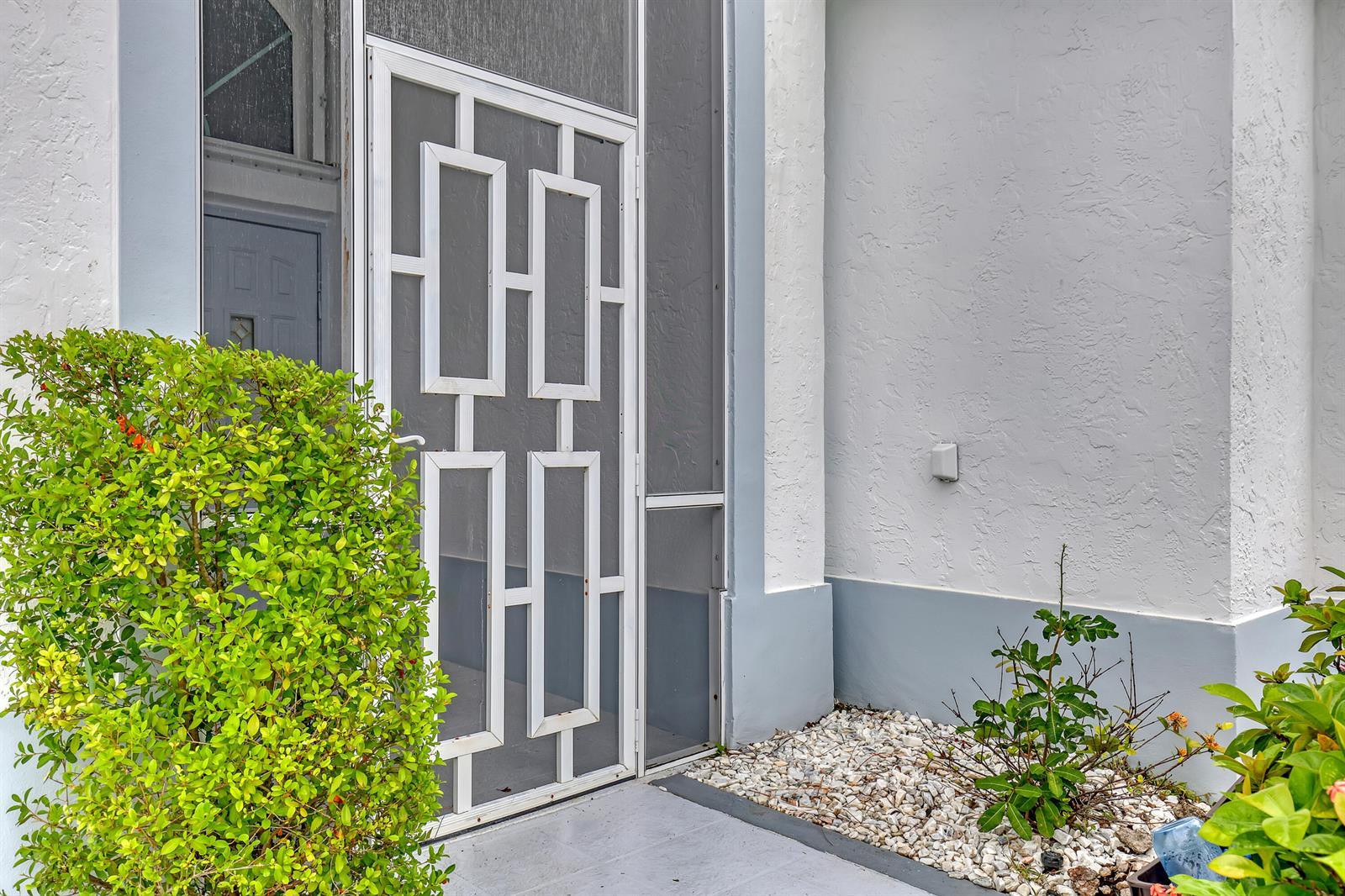 101 Meadowlands Drive, Royal Palm Beach FL 33411 photo 4