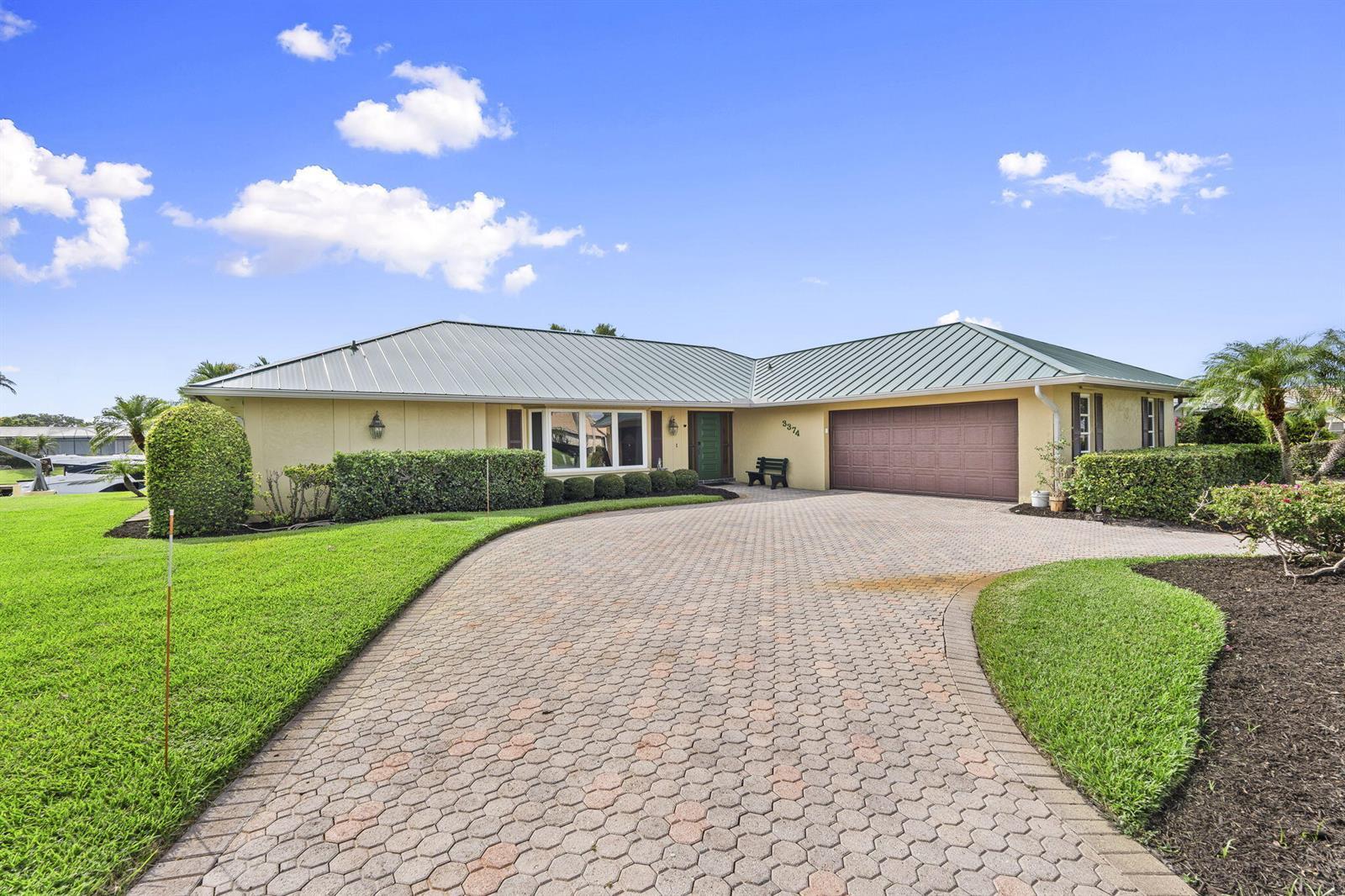 3374 SE Fairway E, Stuart FL 34997 photo 2