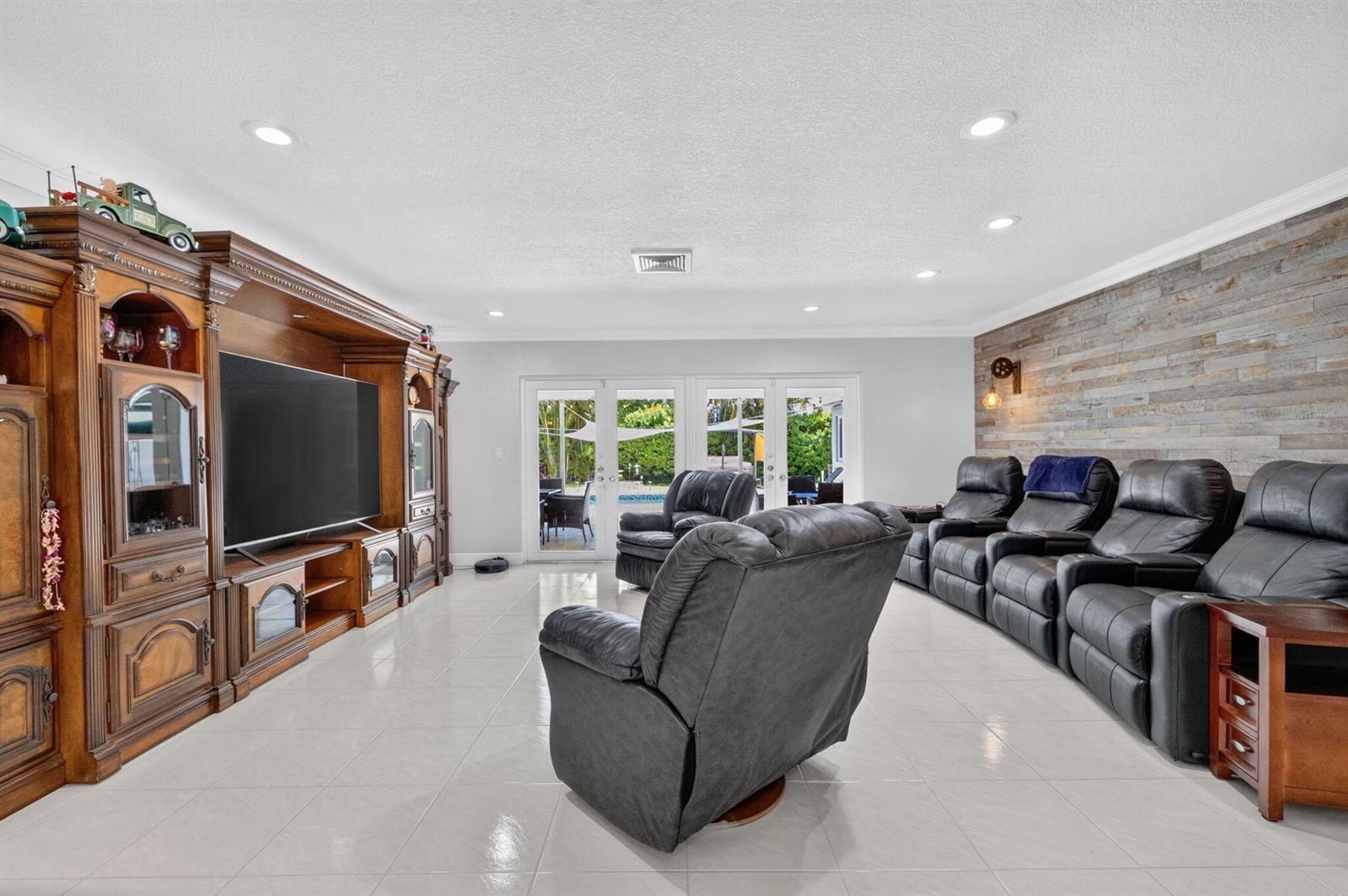 1940 SW 73rd Avenue, Plantation FL 33317 photo 5