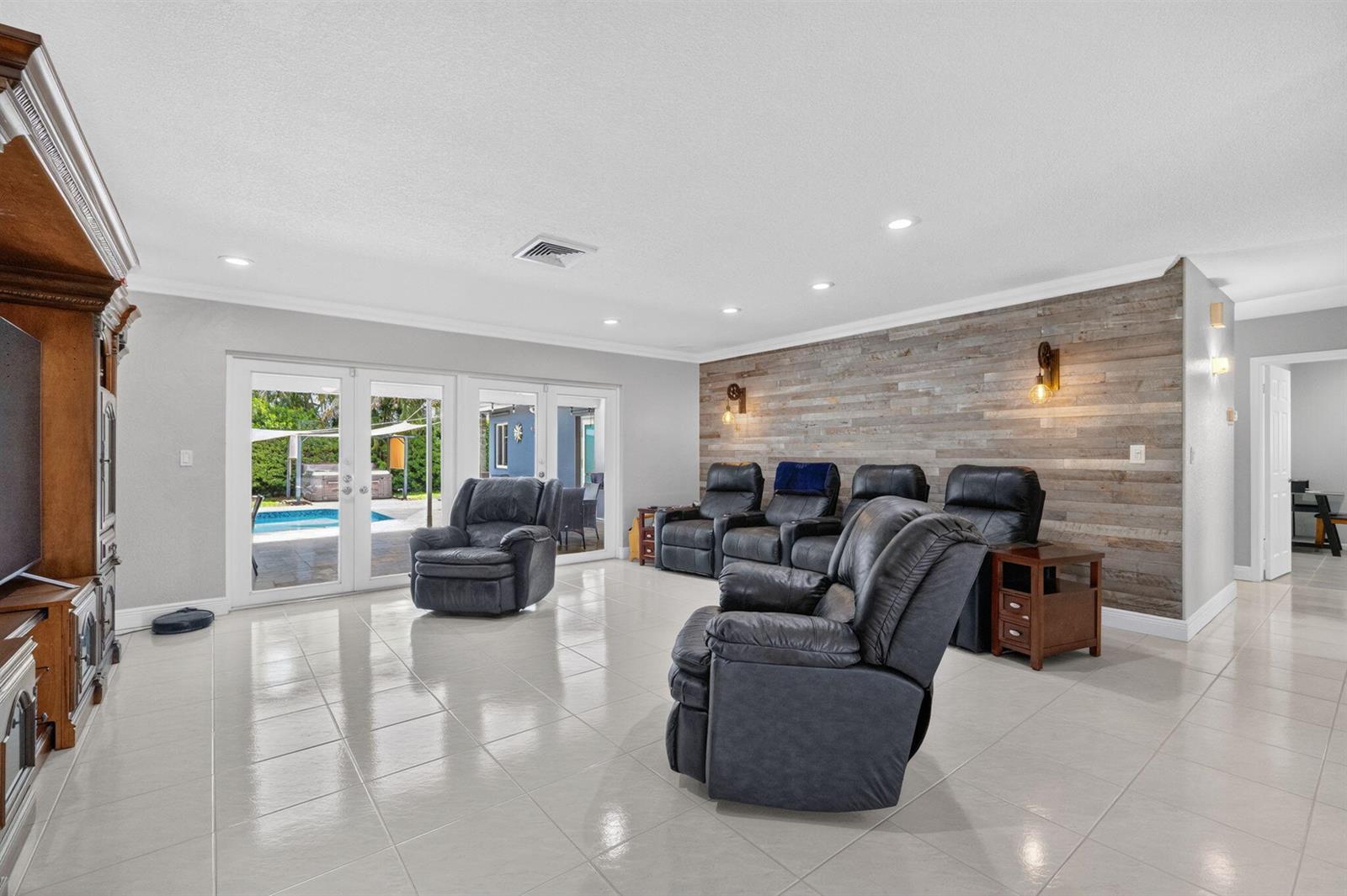 1940 SW 73rd Avenue, Plantation FL 33317 photo 4