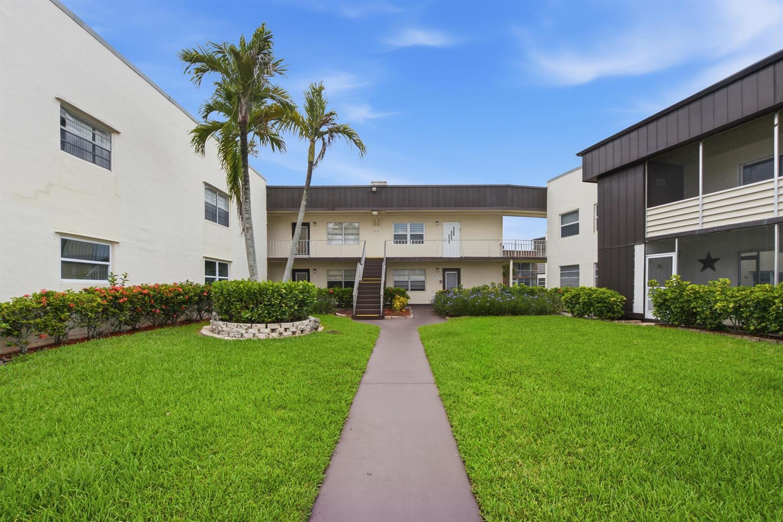 441 Burgundy J # 441, Delray Beach FL 33484