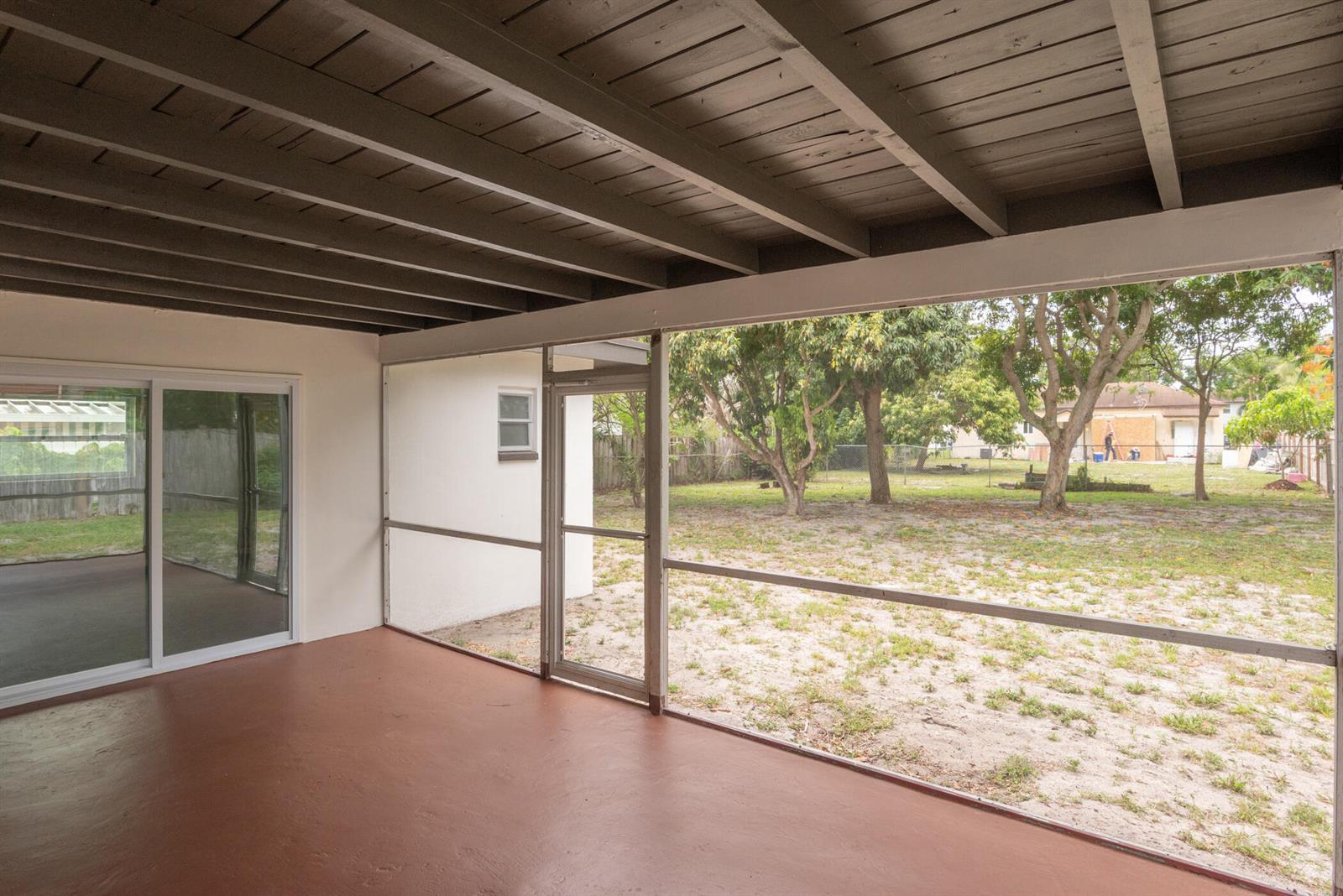 308 Park Avenue, Lake Park FL 33403 photo 5