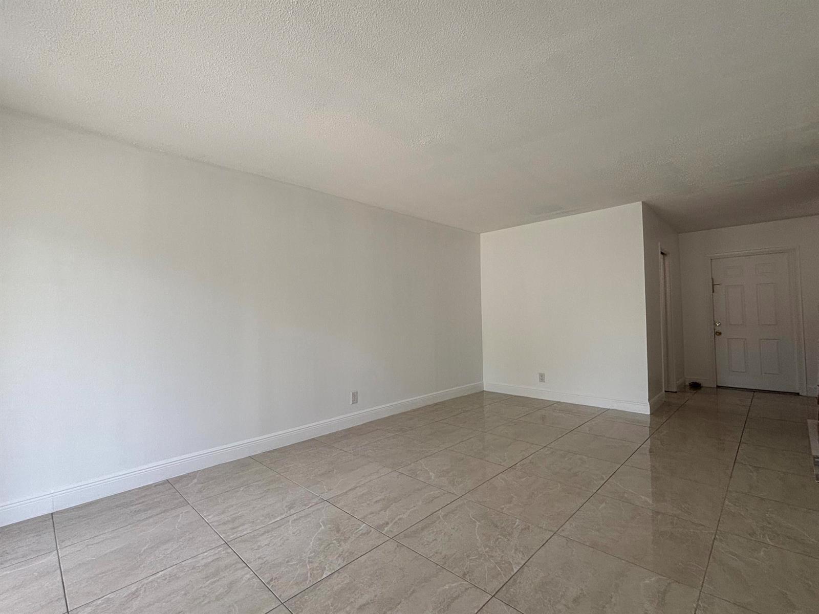 491 NW 42nd Avenue Apt 14, Plantation FL 33317 photo 5