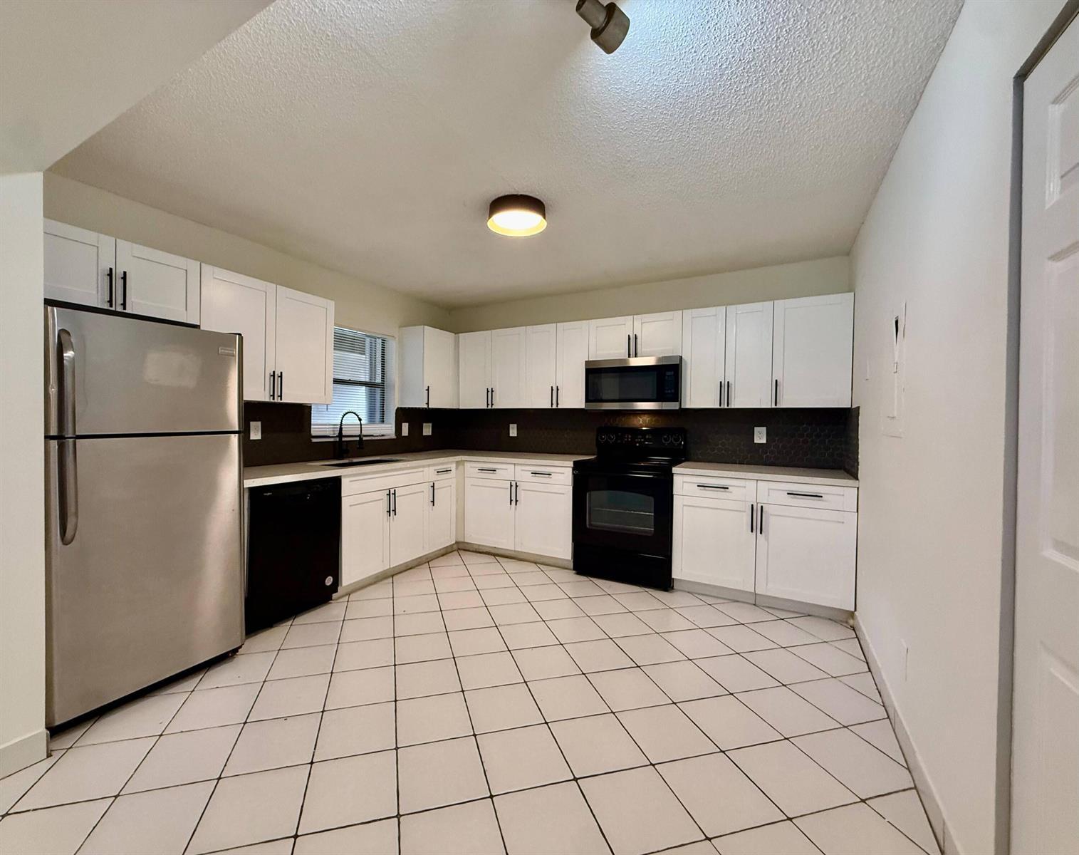 9633 Riverside Drive # E2, Coral Springs FL 33071