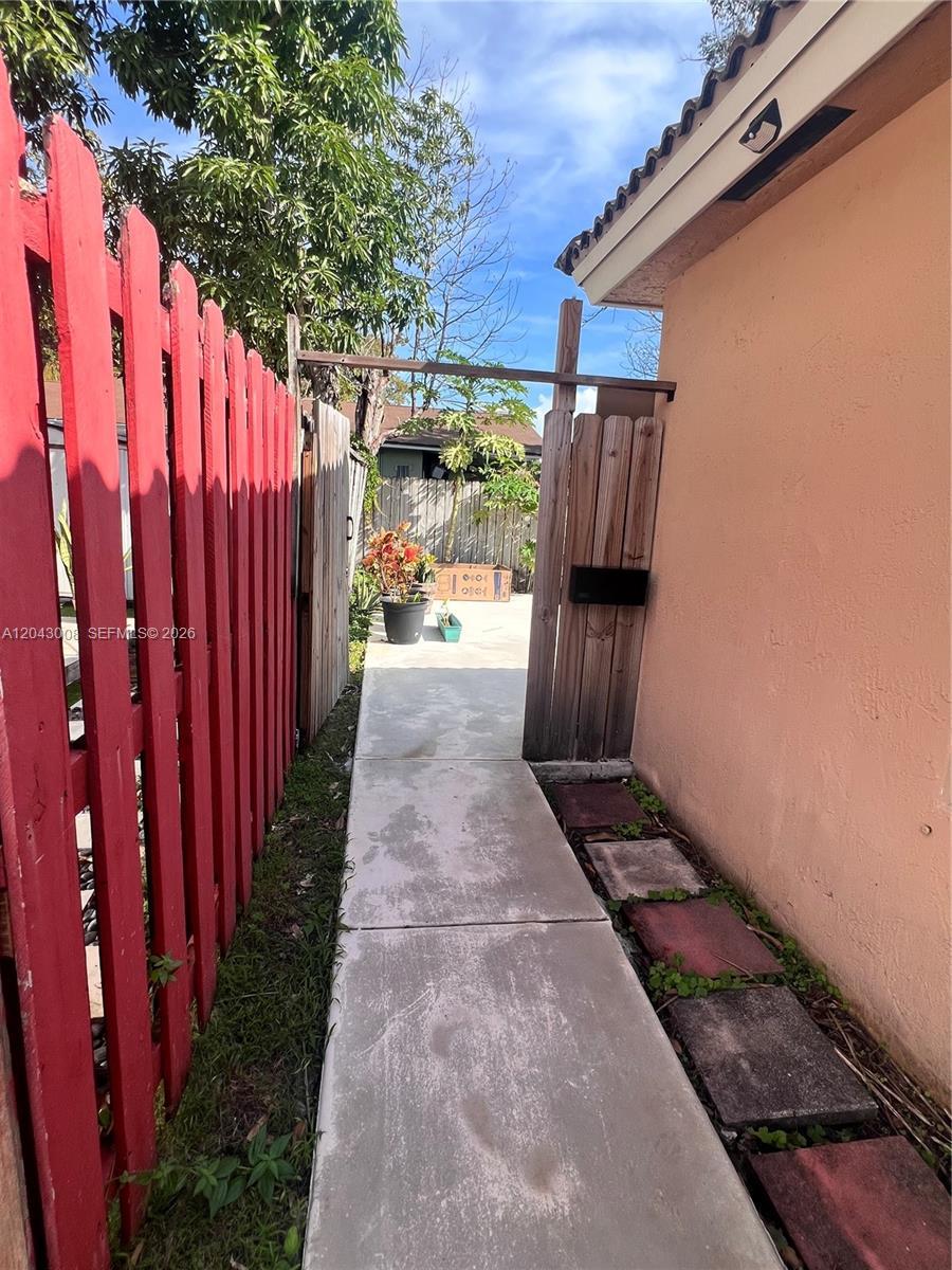 20613 SW 93rd Ave # 2, Cutler Bay FL 33189 photo 3