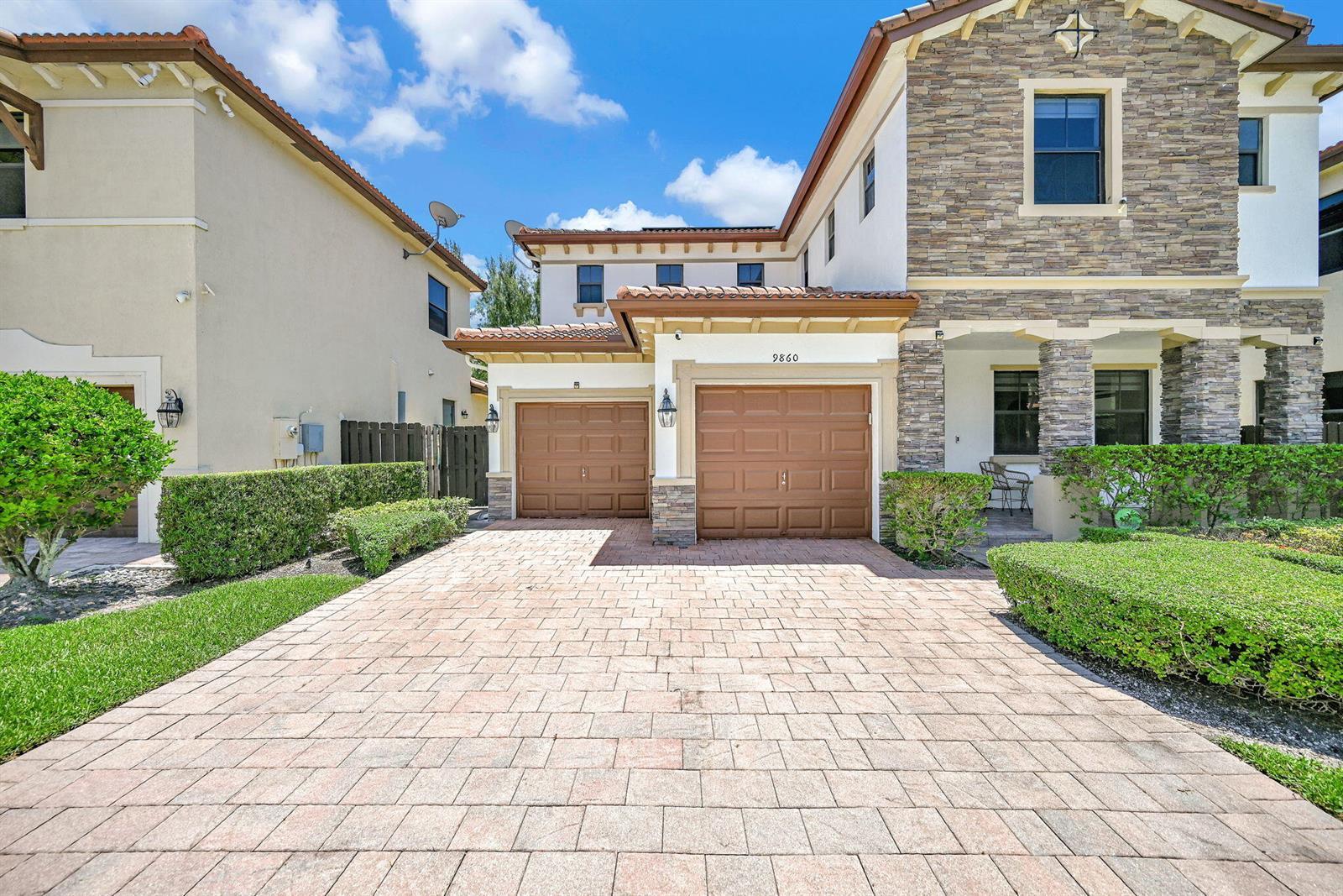 9860 NW 86th Terrace, Doral FL 33178 photo 3
