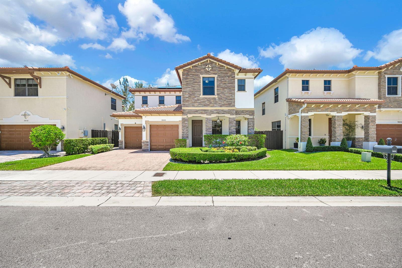 9860 NW 86th Terrace, Doral FL 33178 photo 4