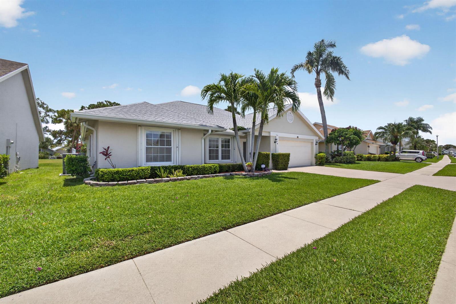 114 Palomino Drive, Jupiter FL 33458 photo 3