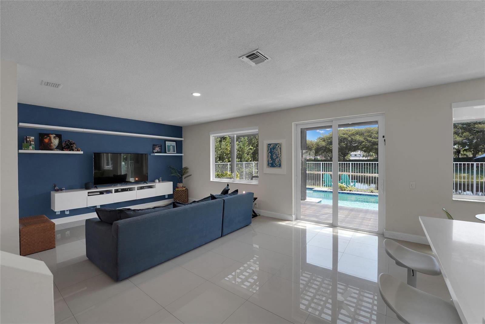 1070 Bluewood Terrace, Weston FL 33327 photo 5