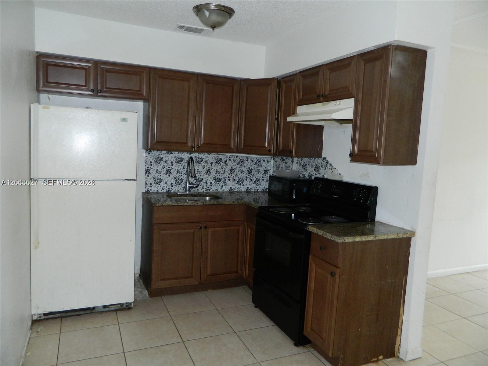 1890 NW 58th Ter # 2, Sunrise FL 33313 photo 4