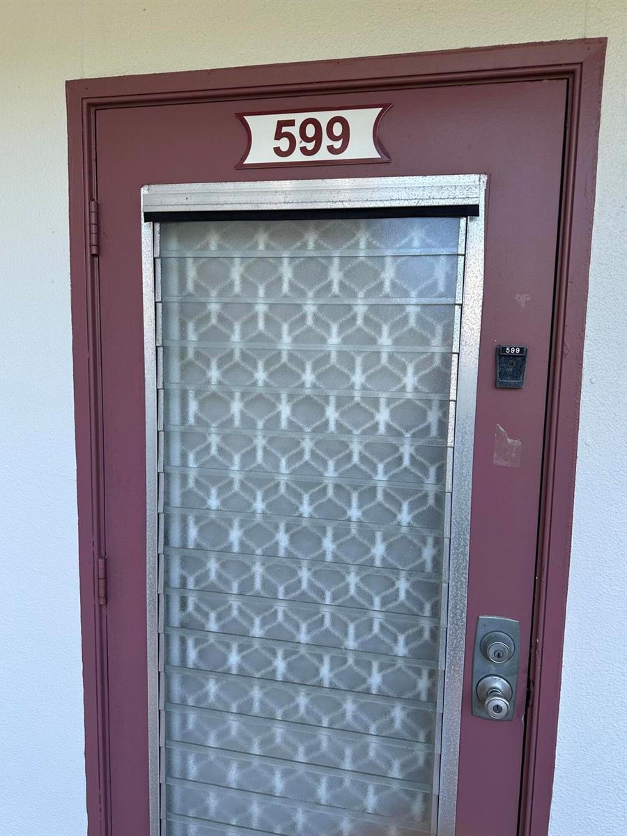 599 Fanshaw O, Boca Raton FL 33434 photo 2