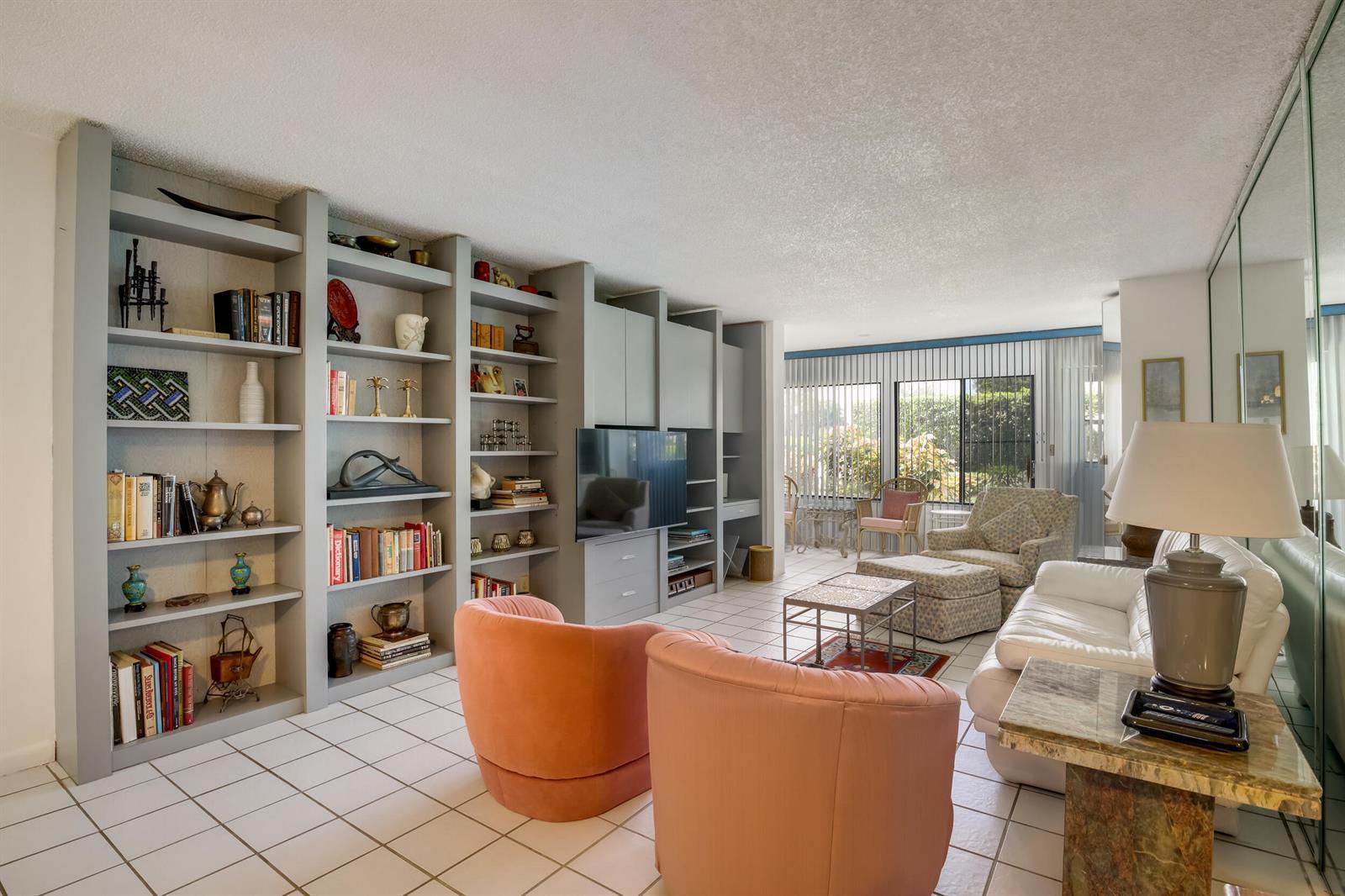 3154 Via Poinciana # 116, FL 33467 photo 3