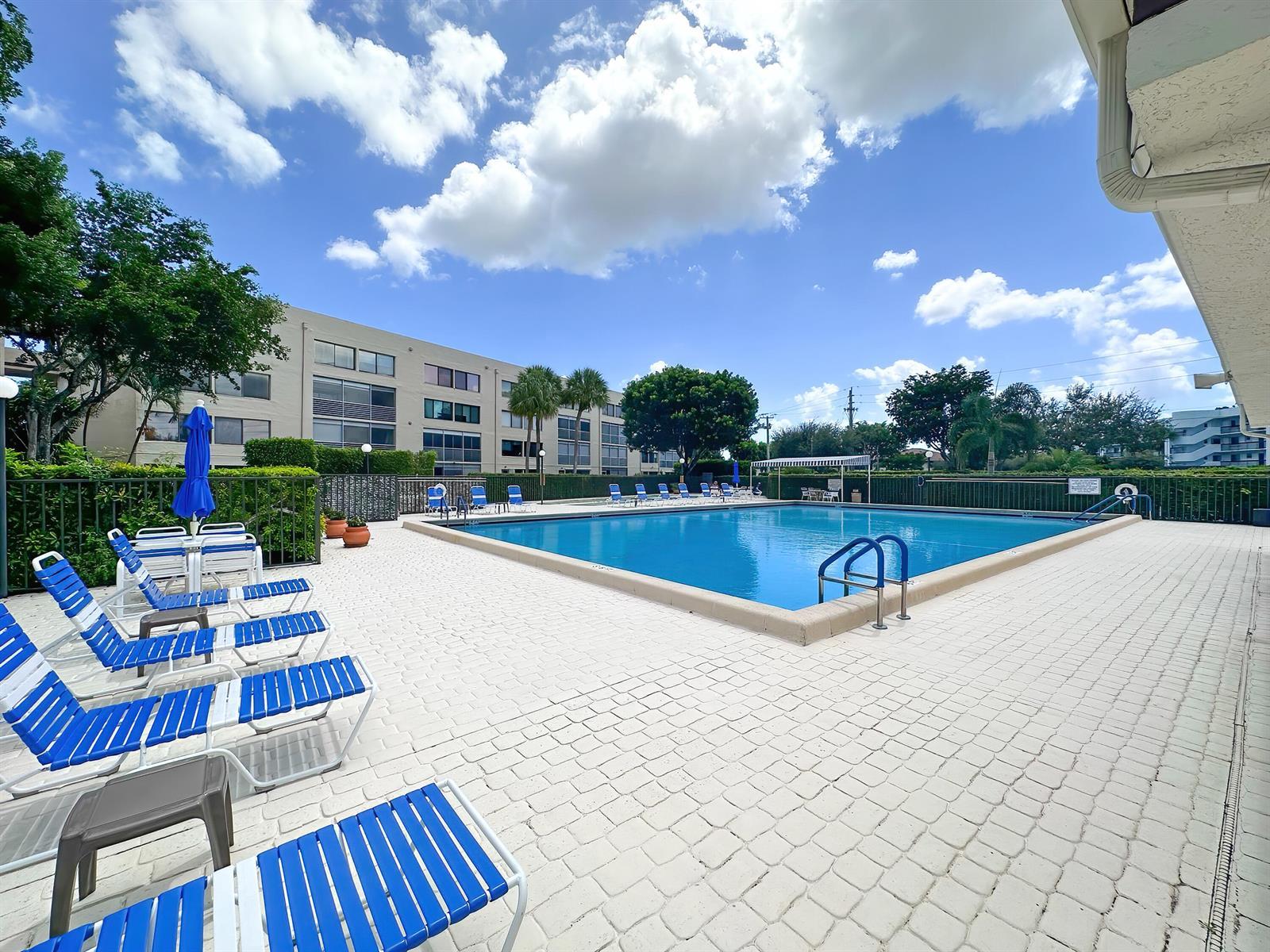 3154 Via Poinciana # 116, FL 33467