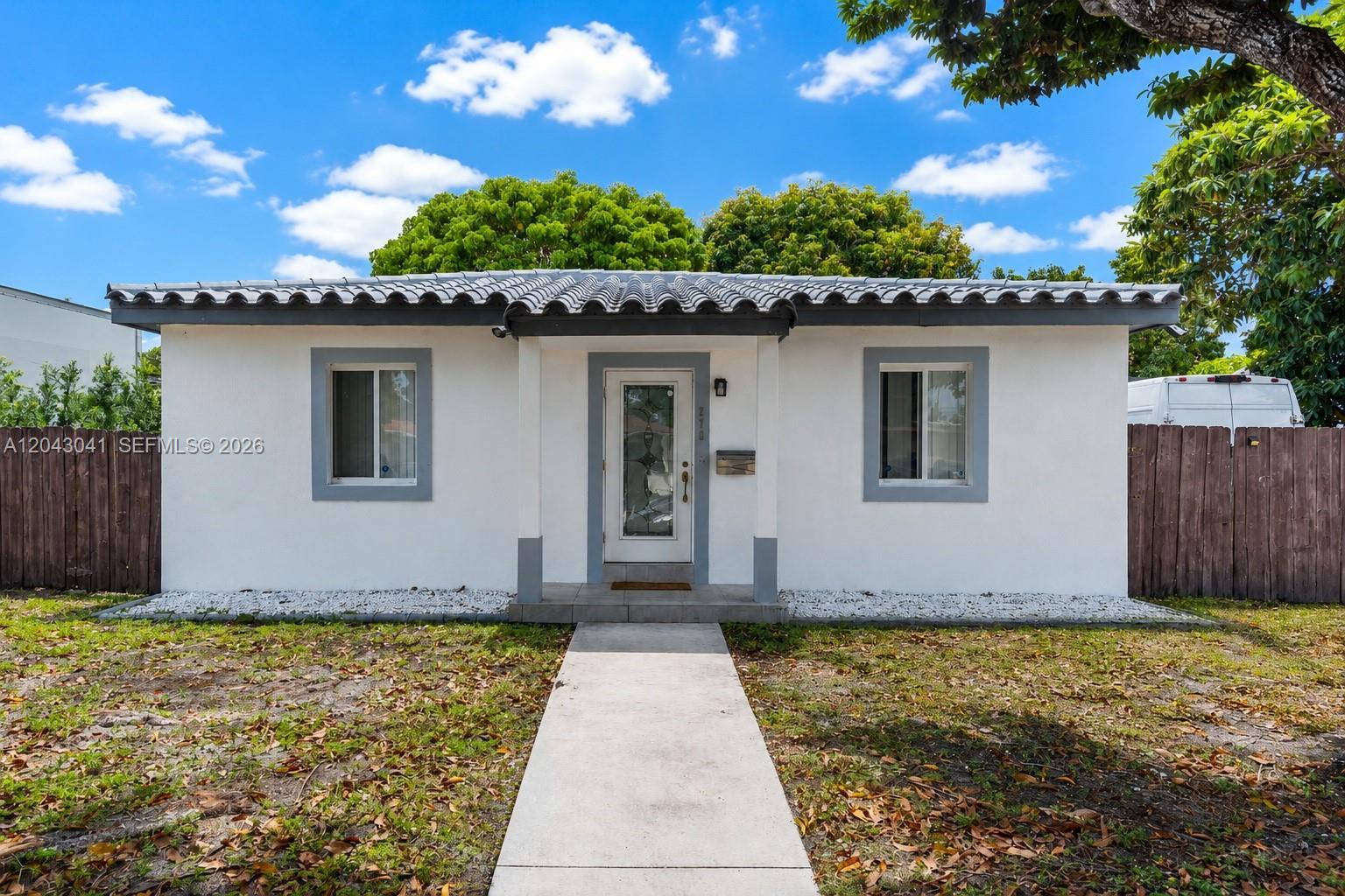 270 NW 51st Ave, Miami FL 33126 photo 2