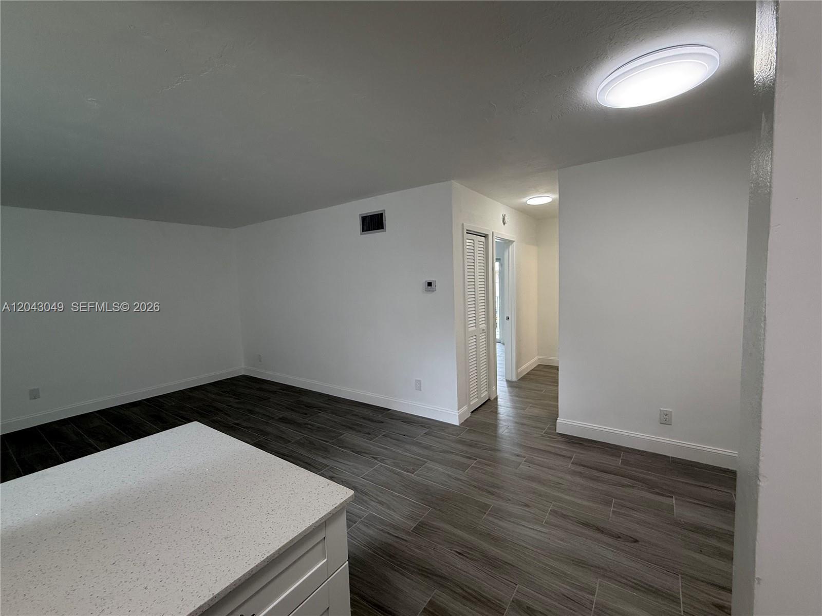 1895 Venice Park Dr # B6, Miami FL 33181 photo 3
