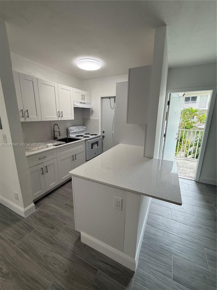 1895 Venice Park Dr # B6, Miami FL 33181 photo 4