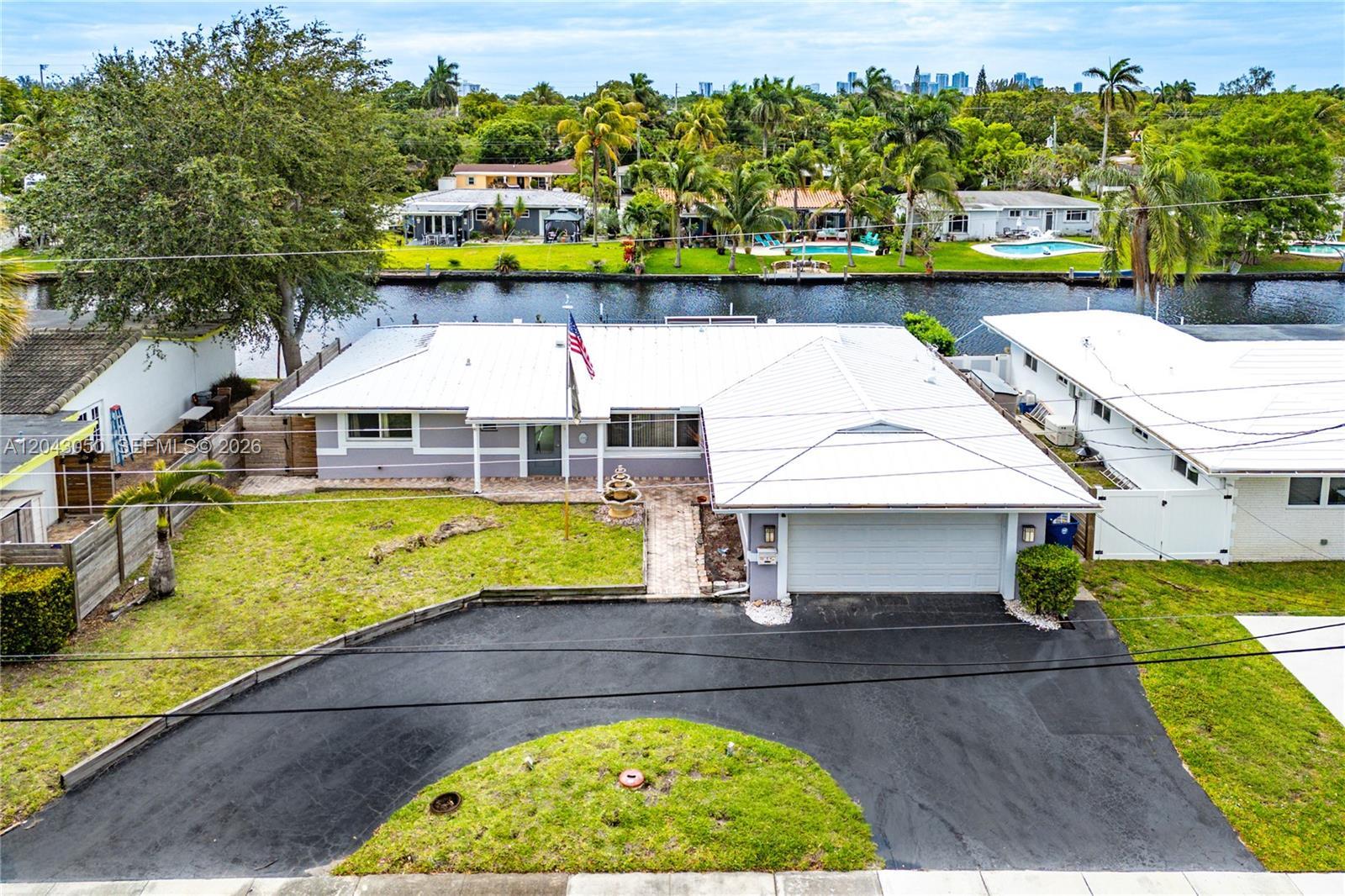 2832 NW 10th Ave, Wilton Manors FL 33311 photo 2