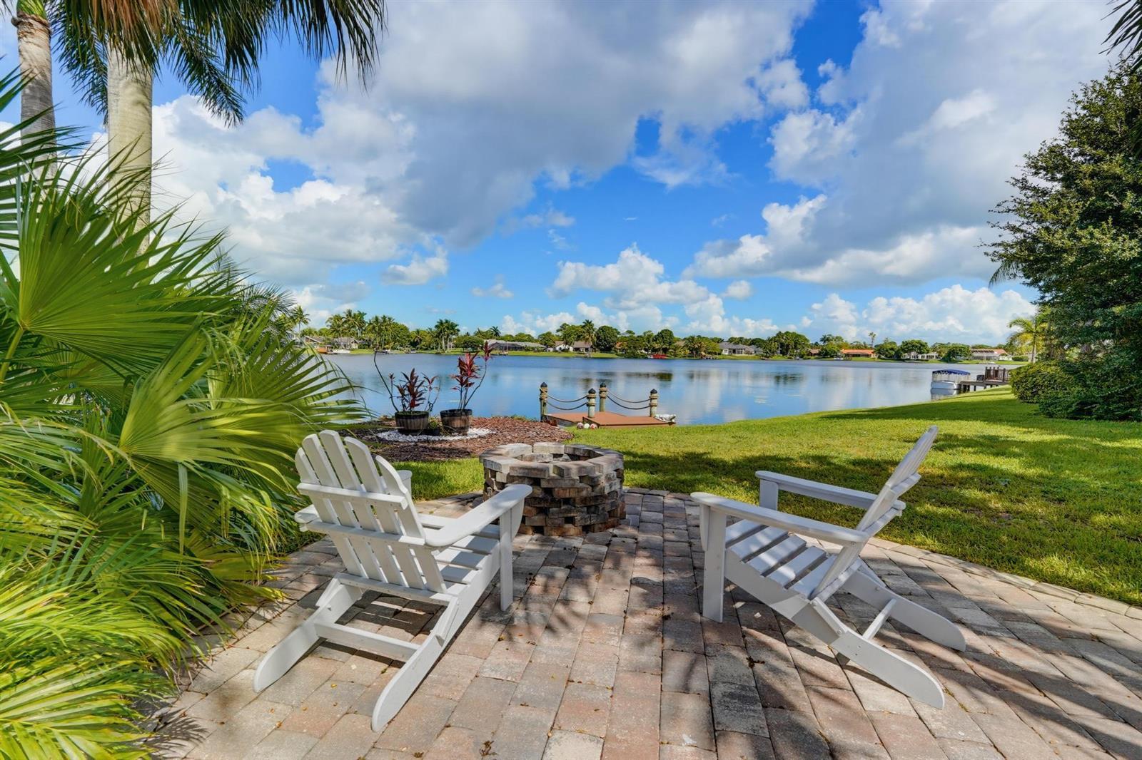 1619 Wiltshire Village Drive, Wellington FL 33414 photo 2