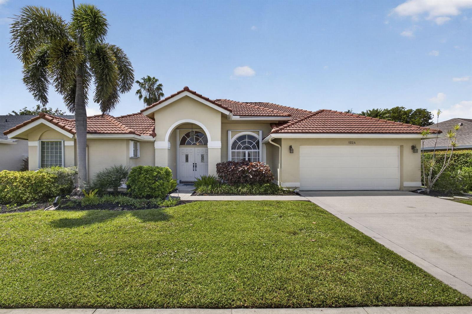 1224 Lake Breeze Drive, Wellington FL 33414 photo 3