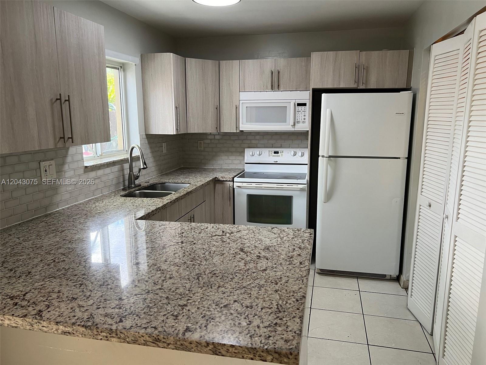 6975 NW 173rd Dr # 2007, Hialeah FL 33015 photo 3