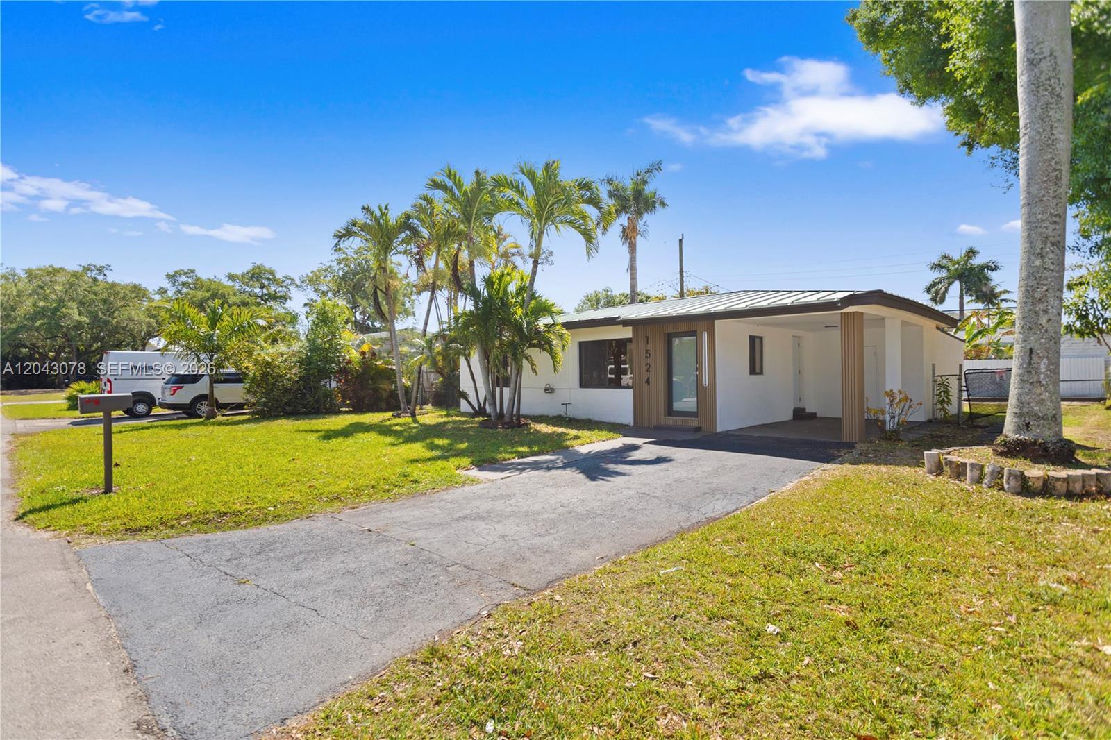 1524 SW 32 CT, Fort Lauderdale FL 33315 photo 3
