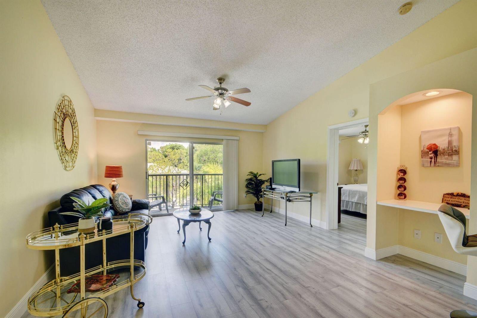 300 Crestwood Court N # 307, Royal Palm Beach FL 33411 photo 5