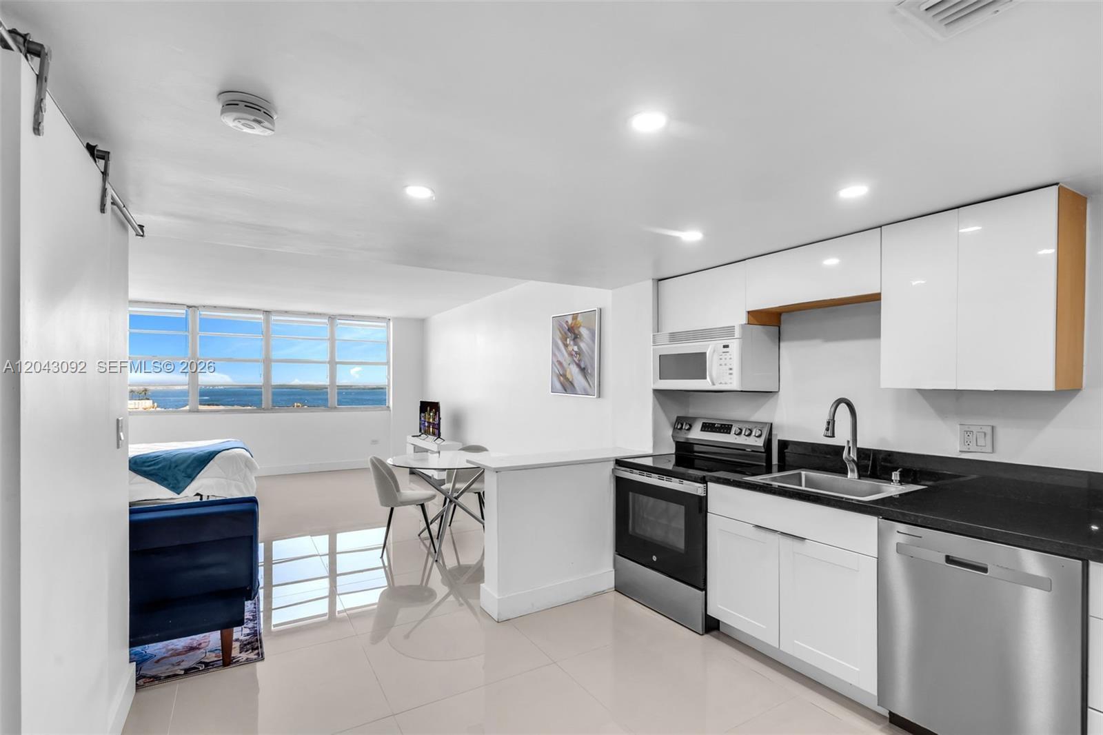 801 Brickell Bay Dr # 669, Miami FL 33131 photo 4
