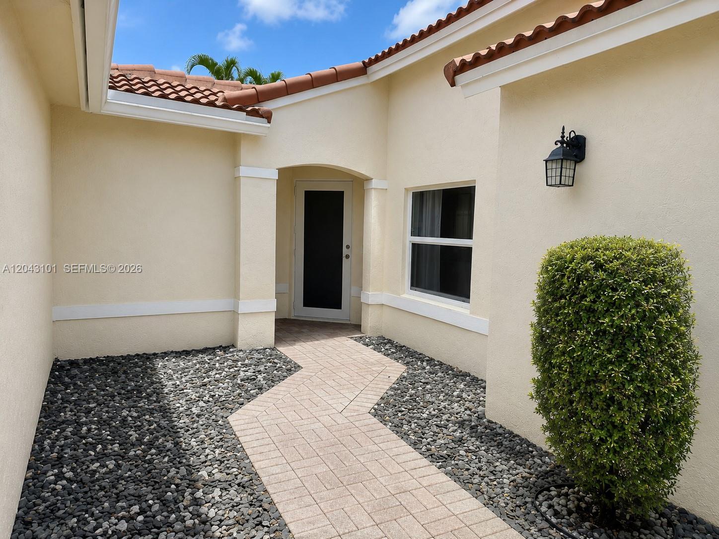 17905 SW 10th Ct # 1, Pembroke Pines FL 33029 photo 2
