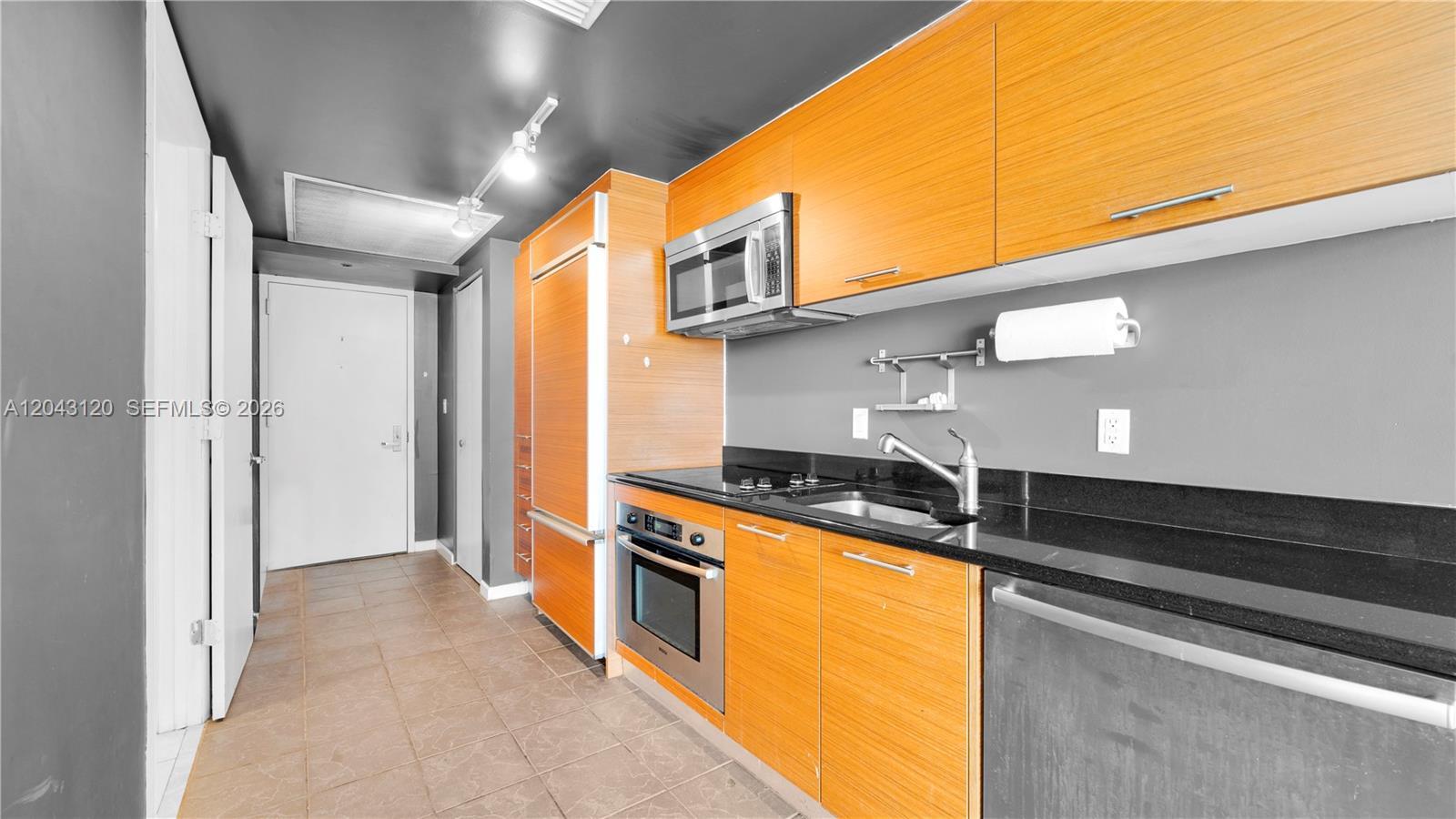 50 Biscayne Blvd # 4203, Miami FL 33132 photo 3